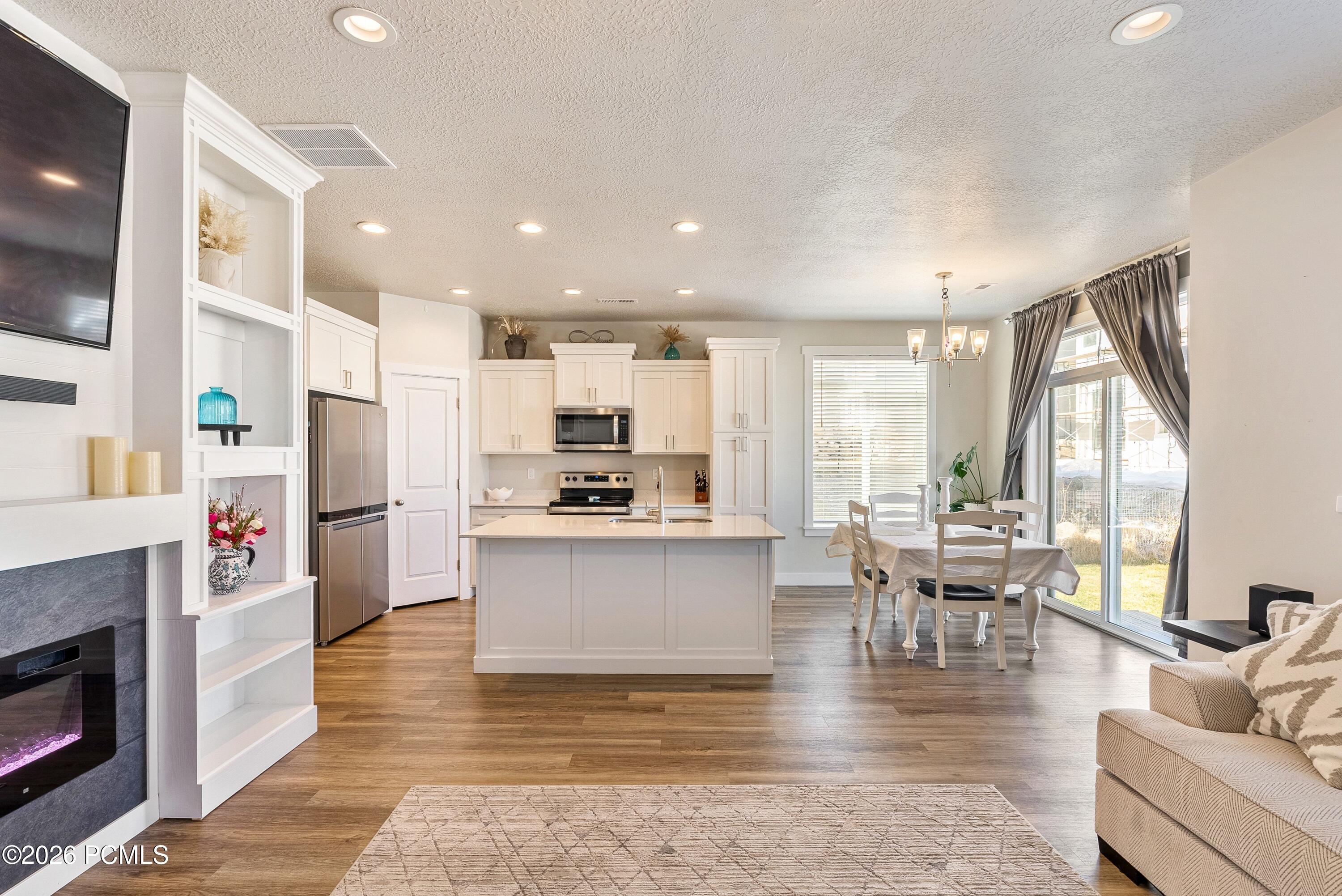 3381 E Stillwater Drive