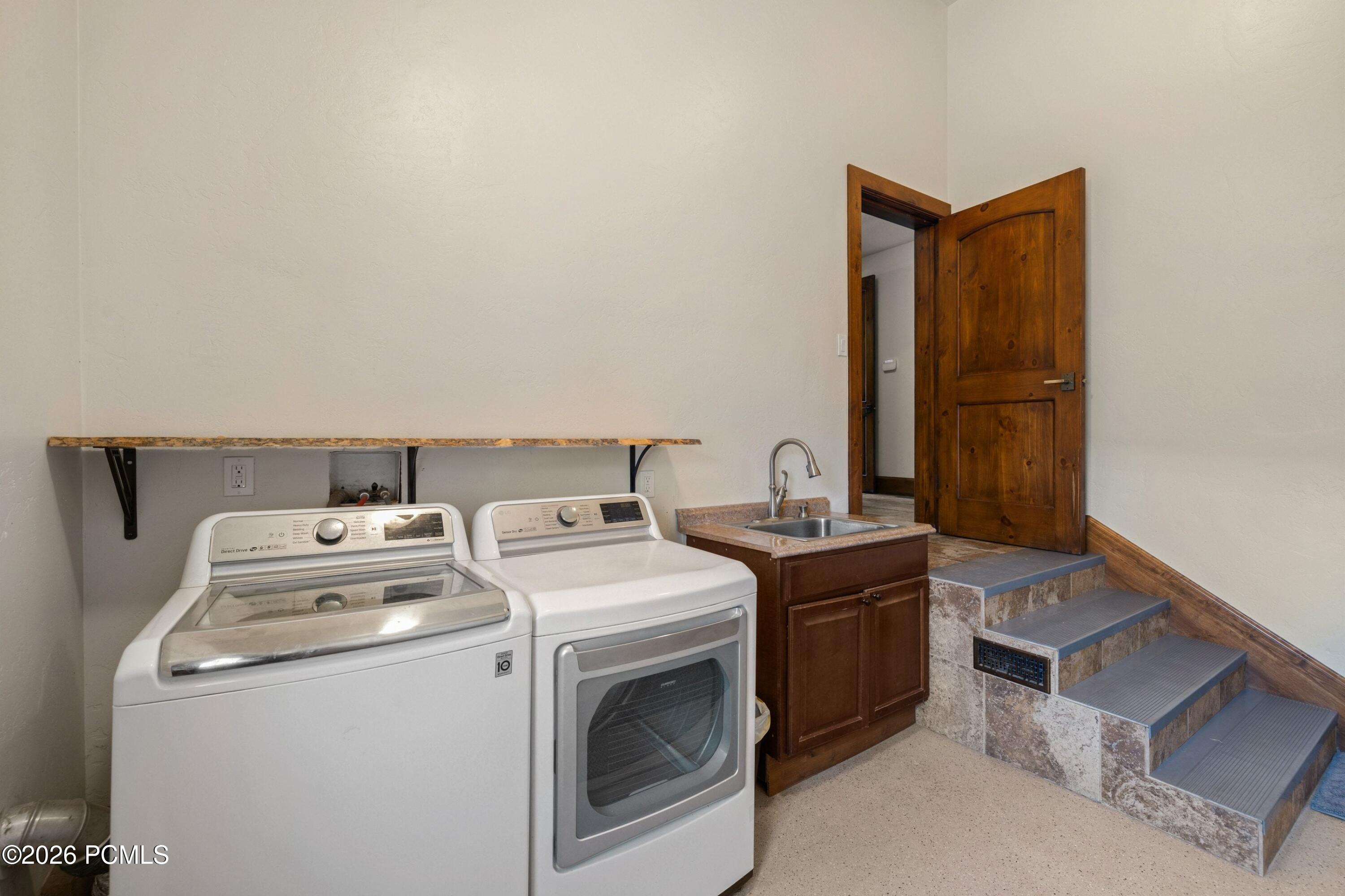 750 E 3200 North