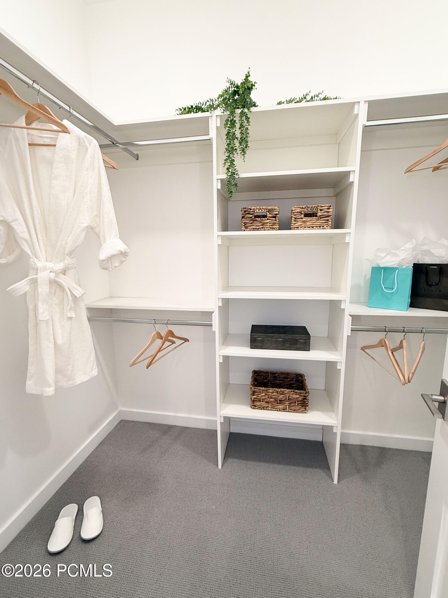 838 N Burro Peak Circle