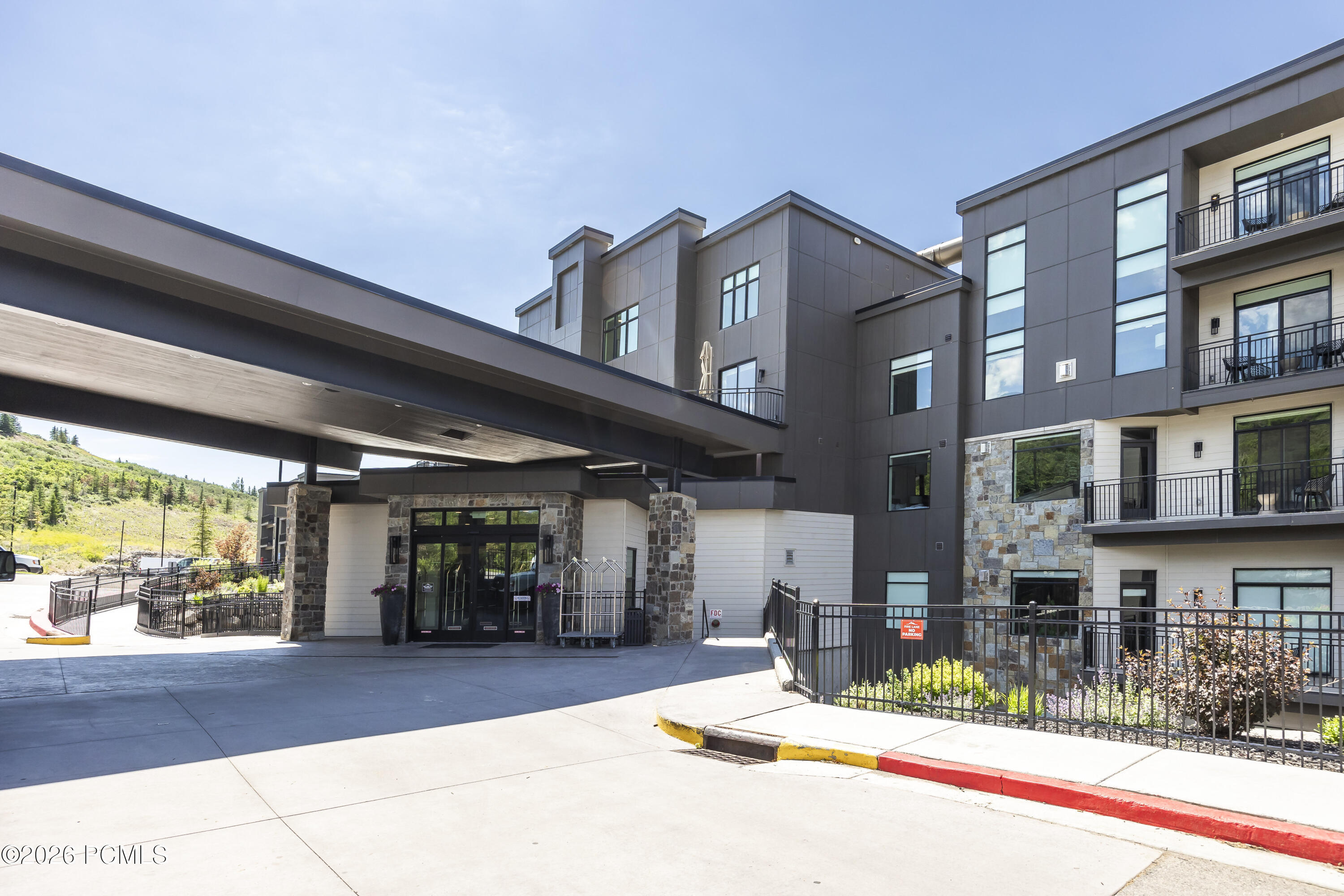 909 W Peace Tree Trail 311