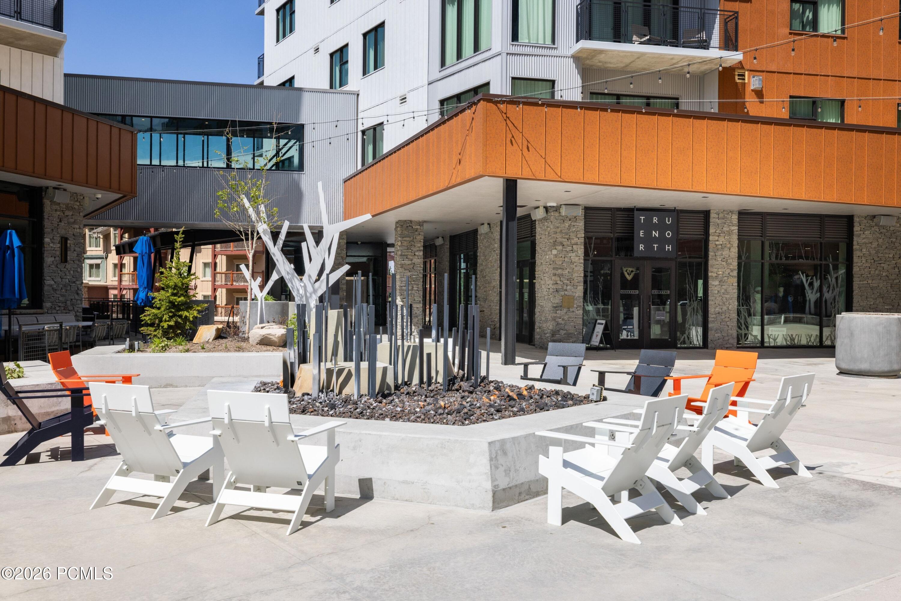 2417 W High Mountain Road 2611