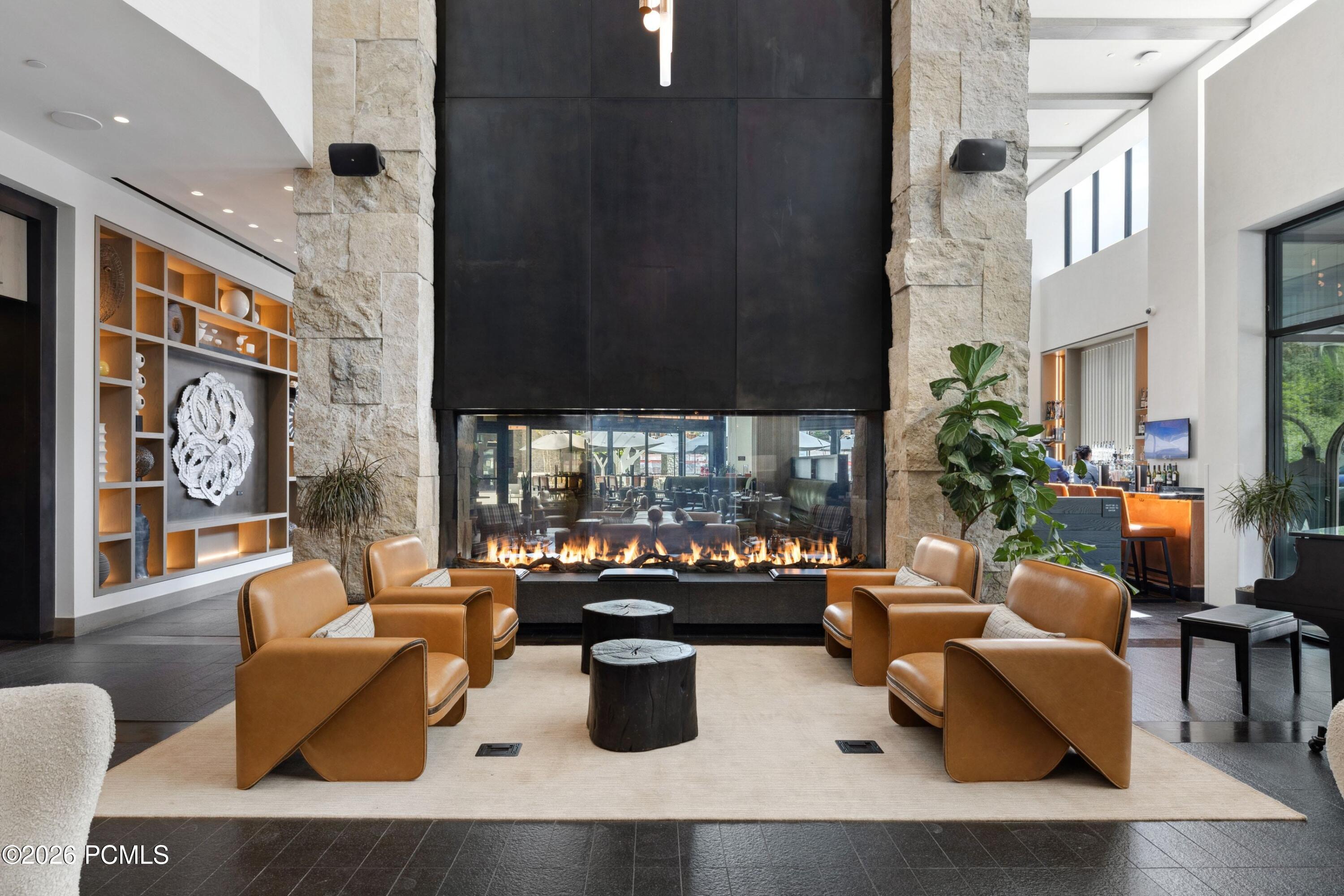 2417 W High Mountain Road 2611