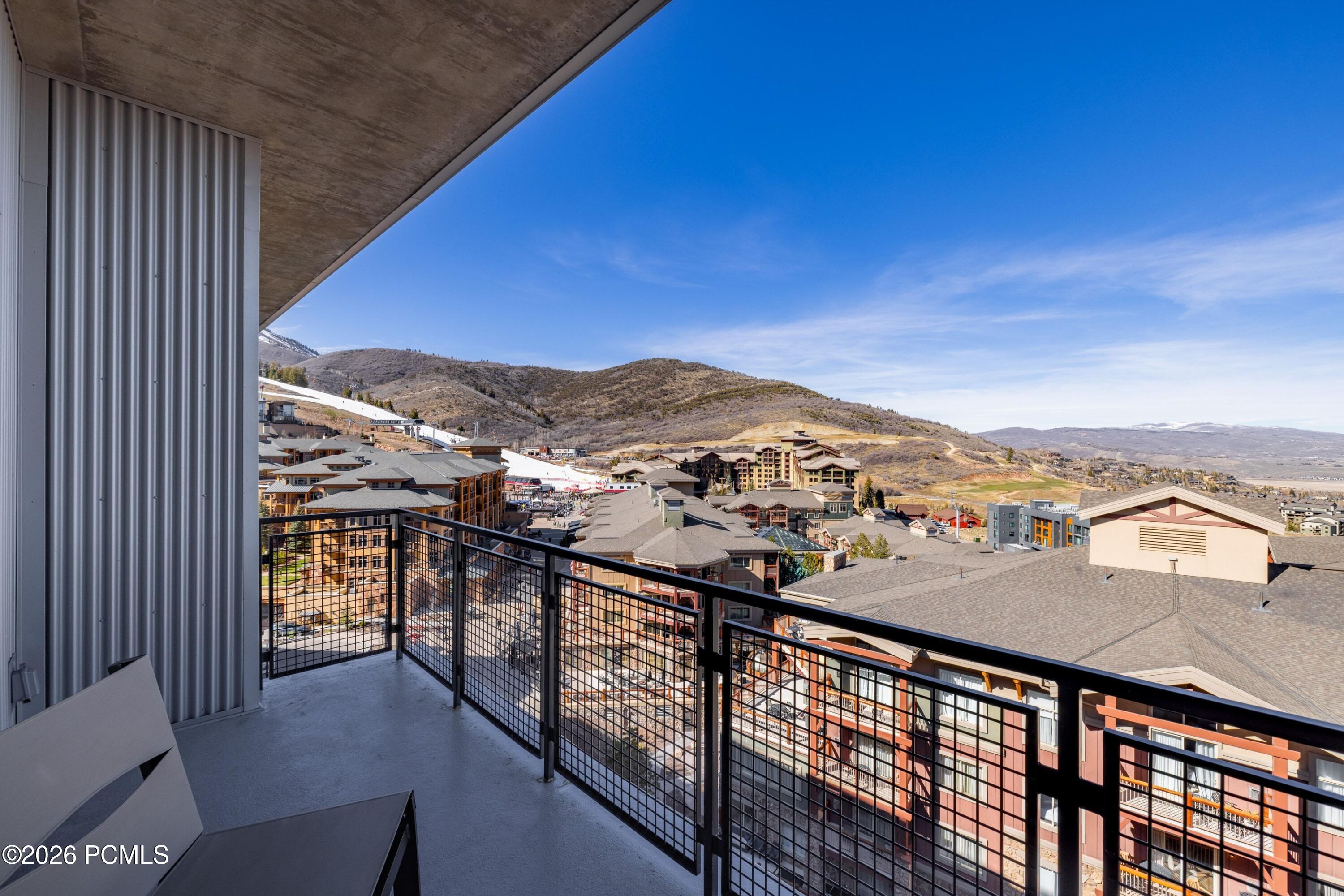 2417 W High Mountain Road 2611