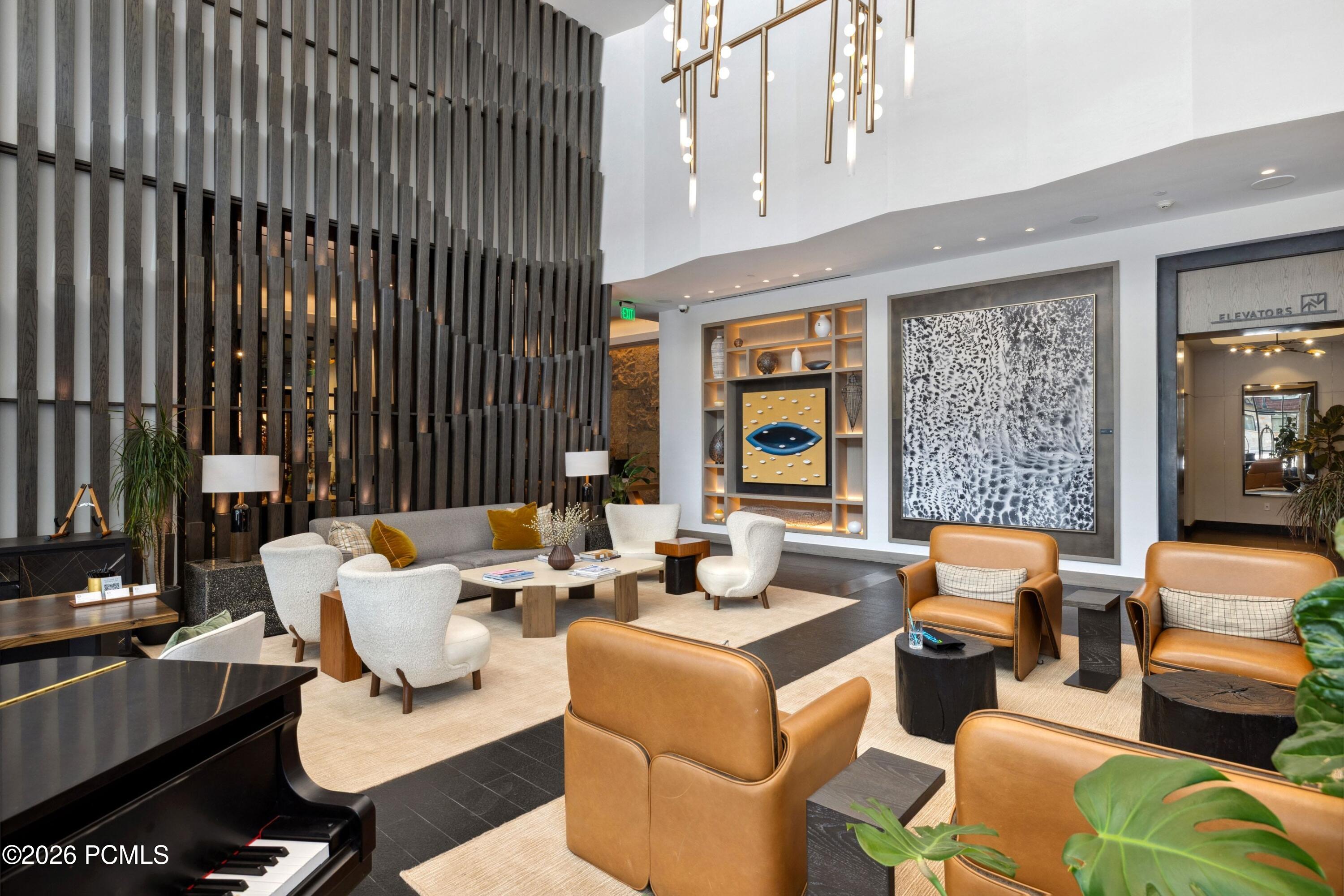 2417 W High Mountain Road 2611