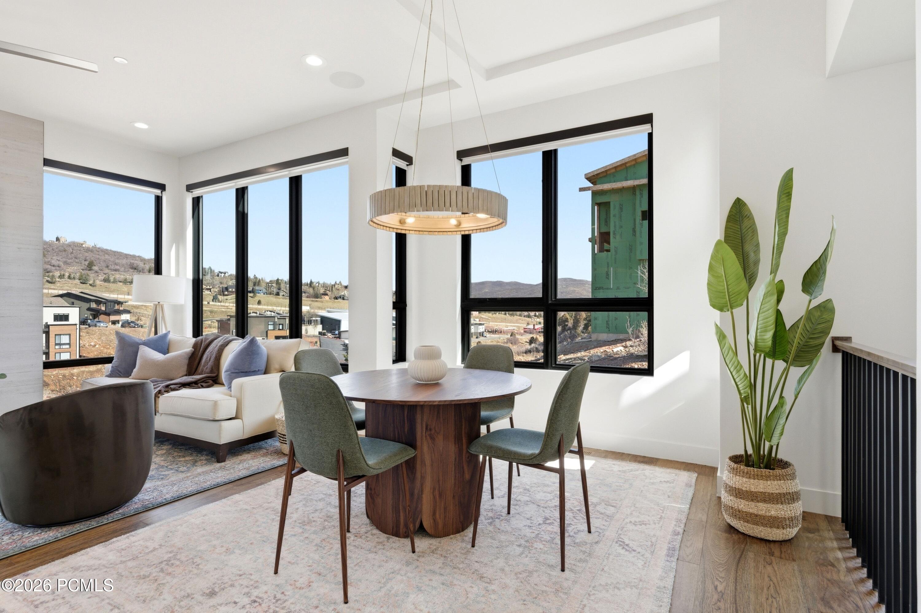 4344 W Discovery Way