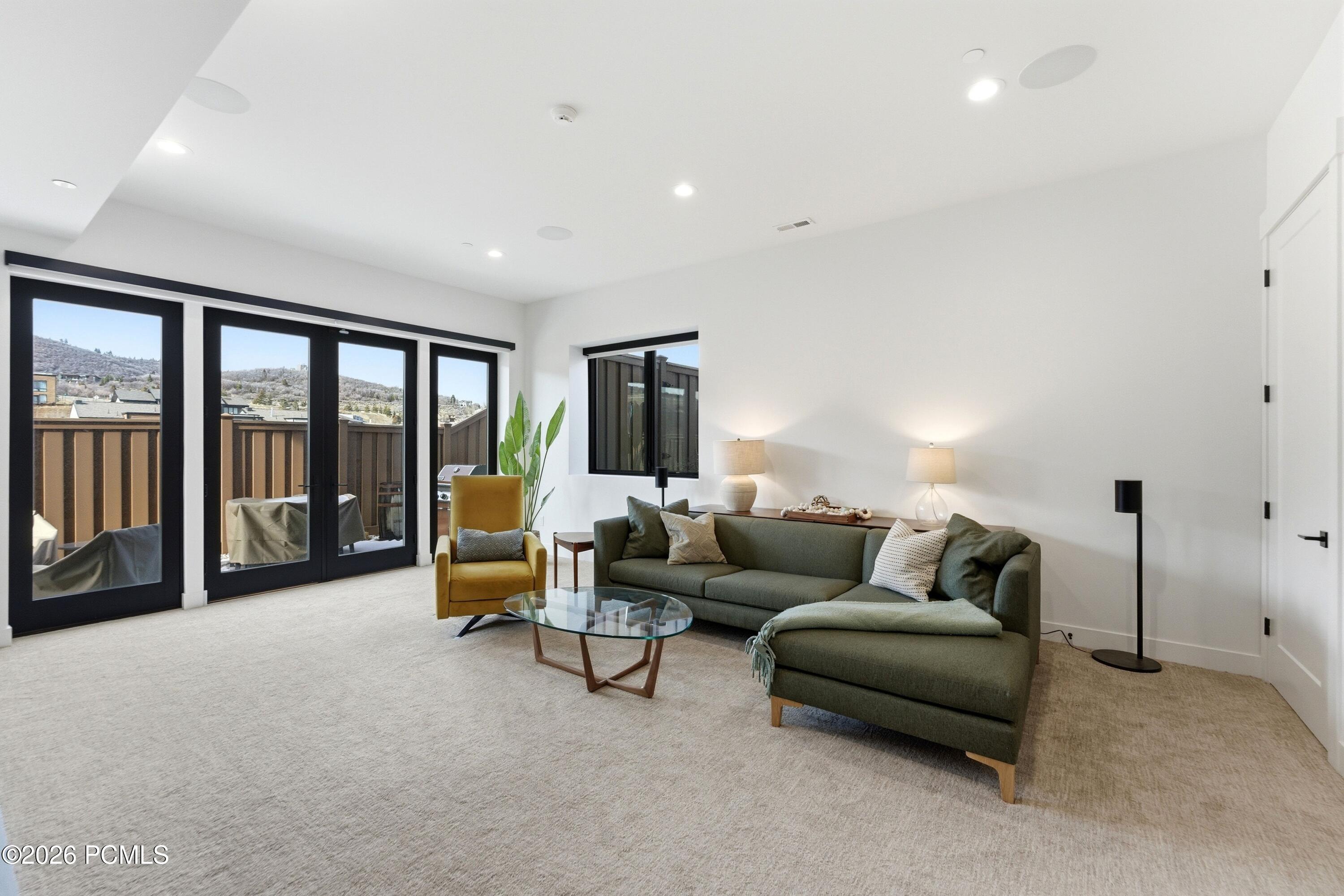 4344 W Discovery Way