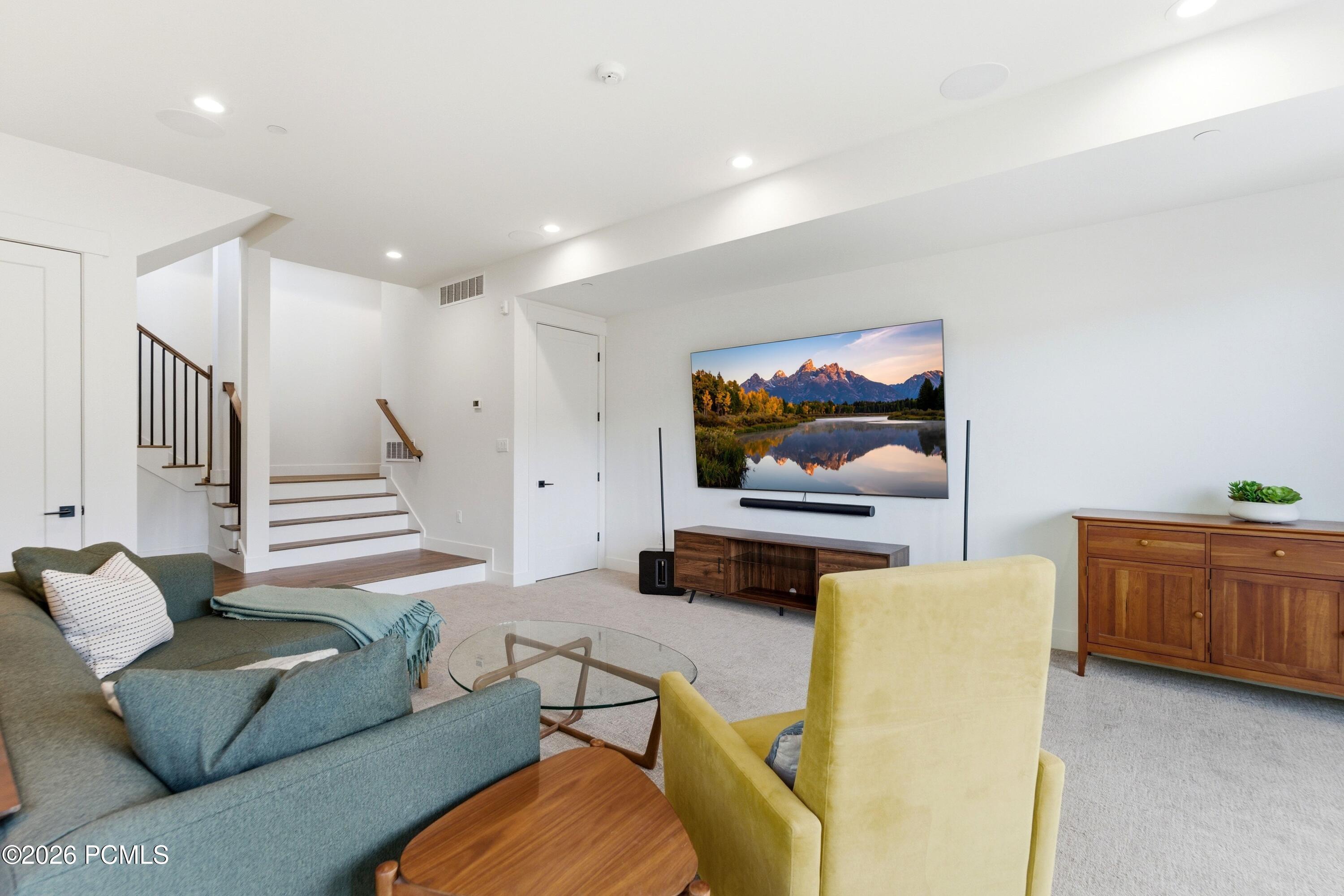 4344 W Discovery Way