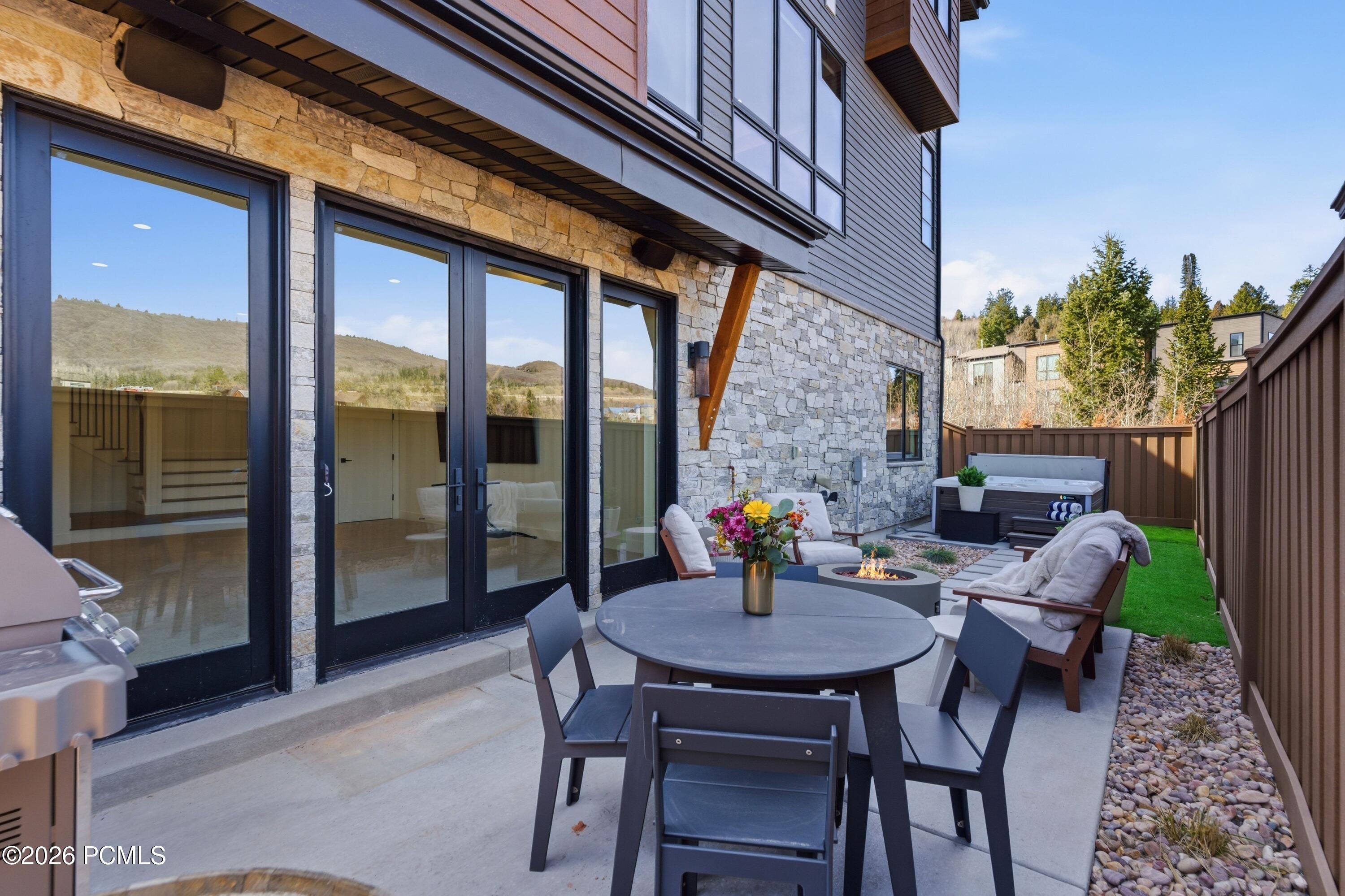 4344 W Discovery Way