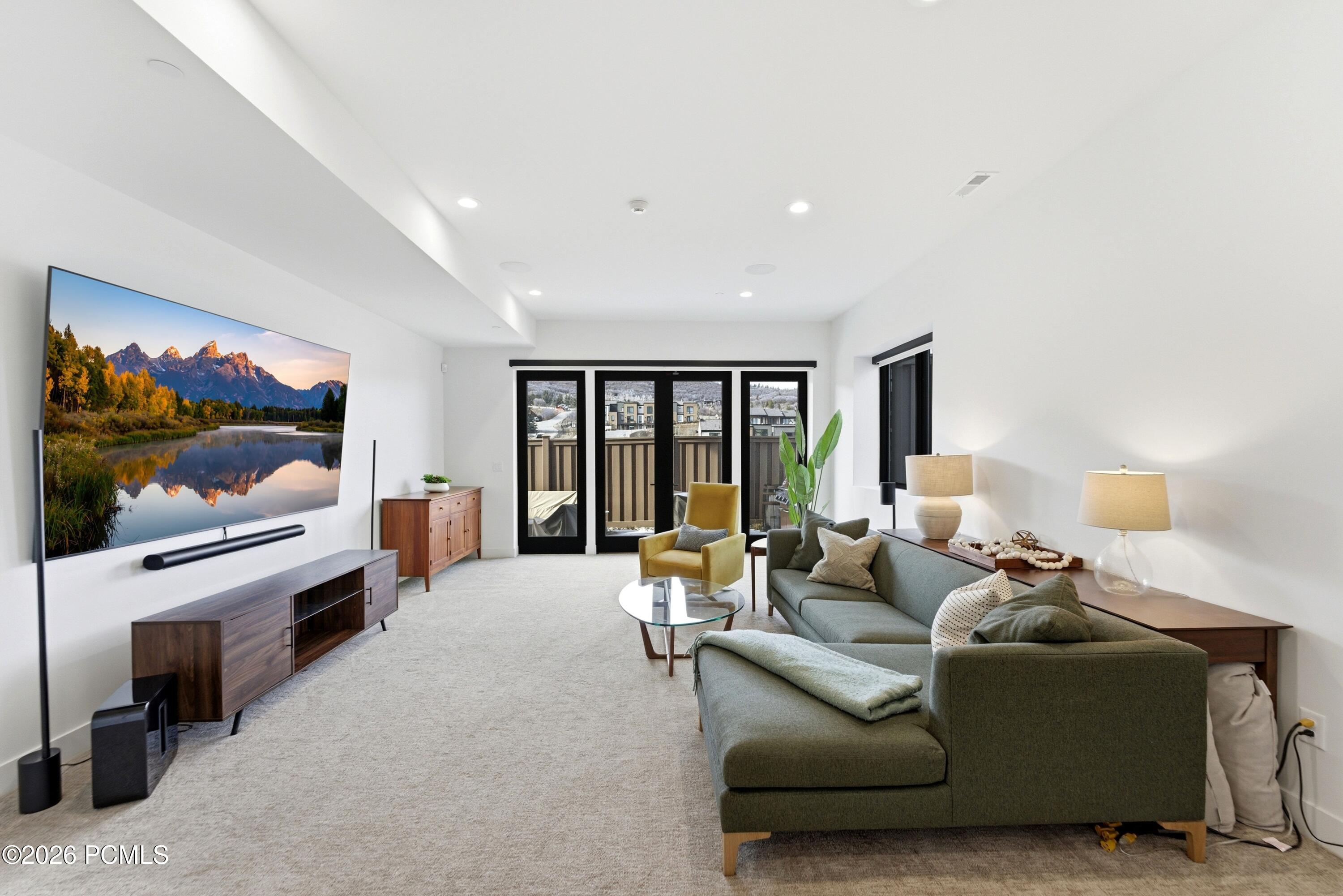 4344 W Discovery Way