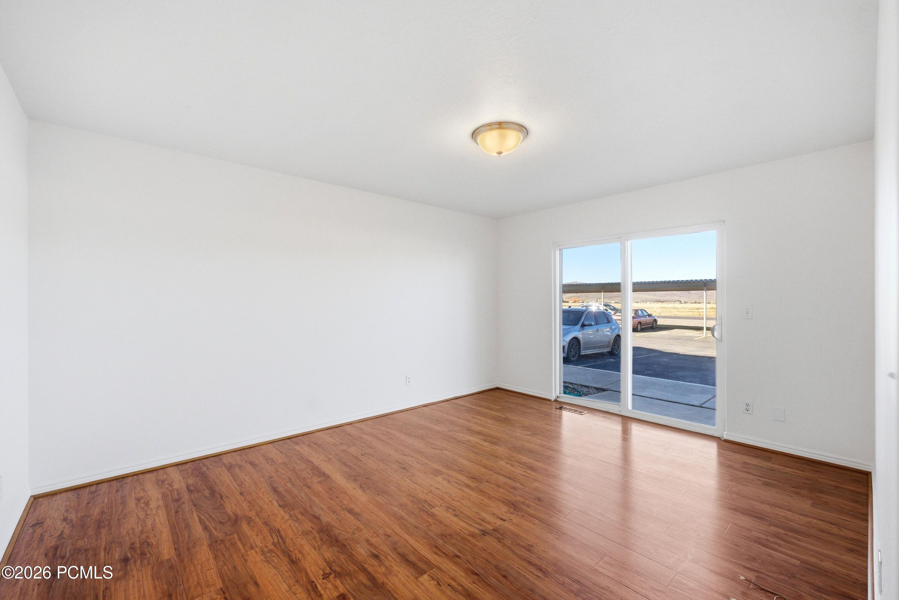 595 S Main Street Apt 10