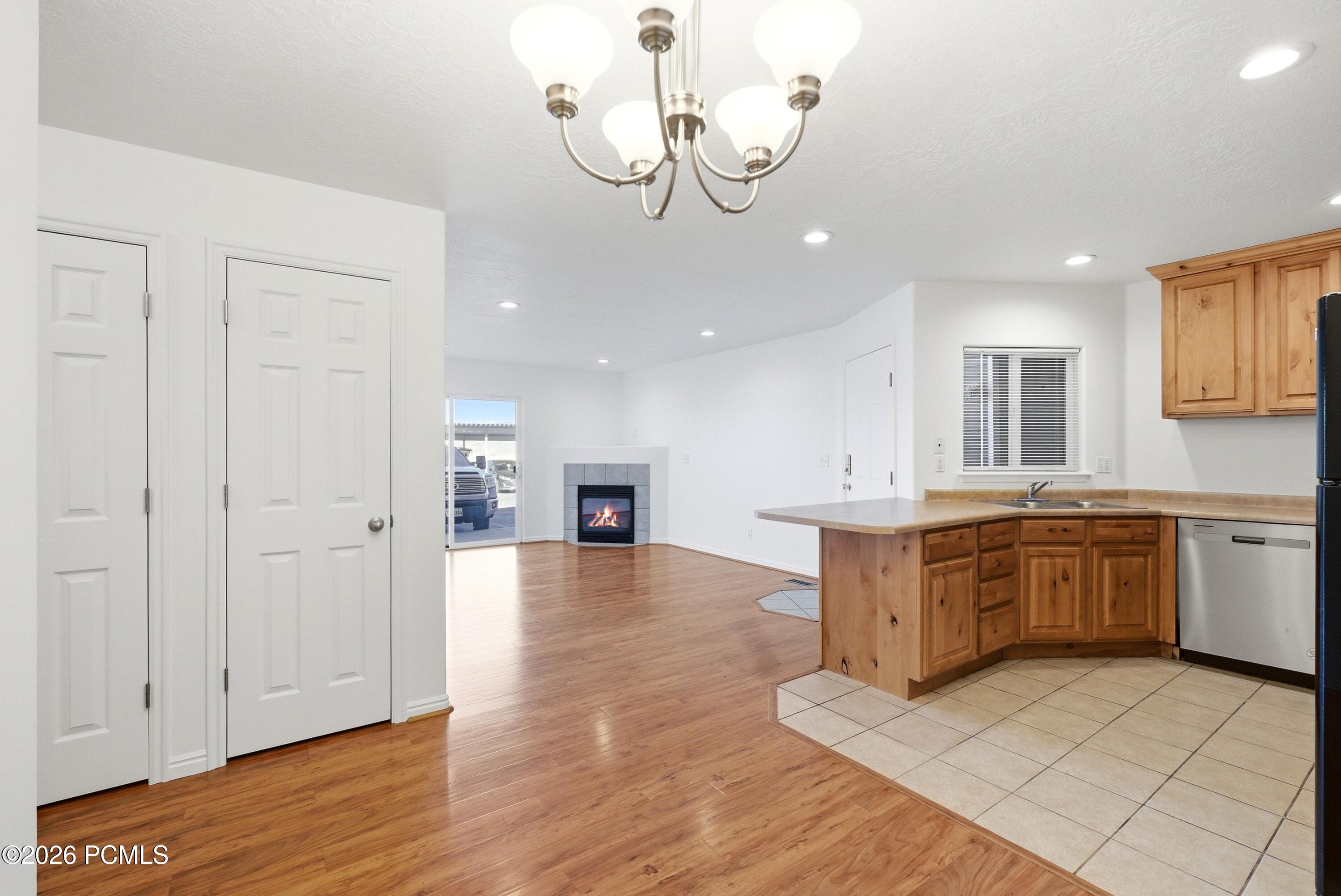 595 S Main Street Apt 10