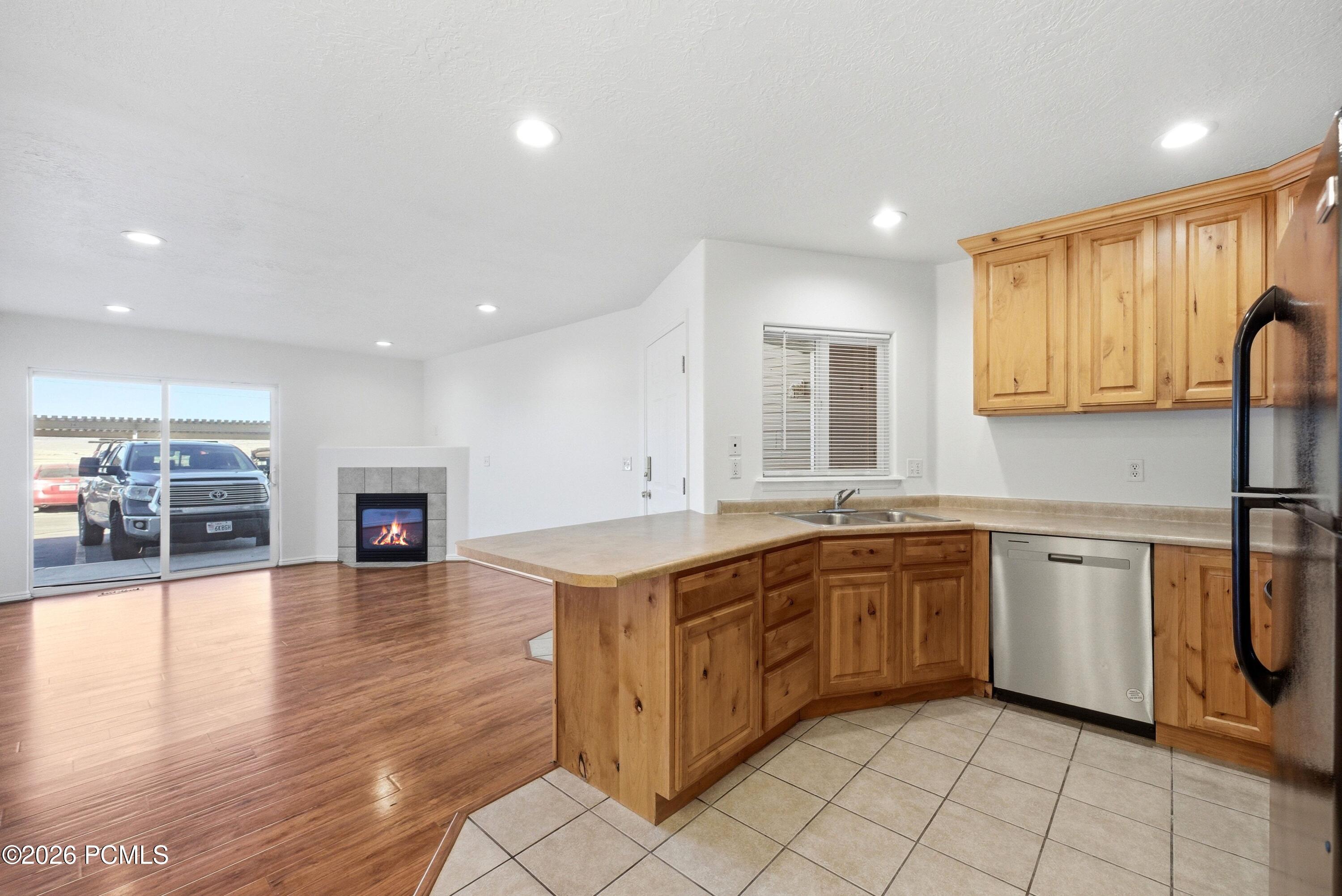 595 S Main Street Apt 10