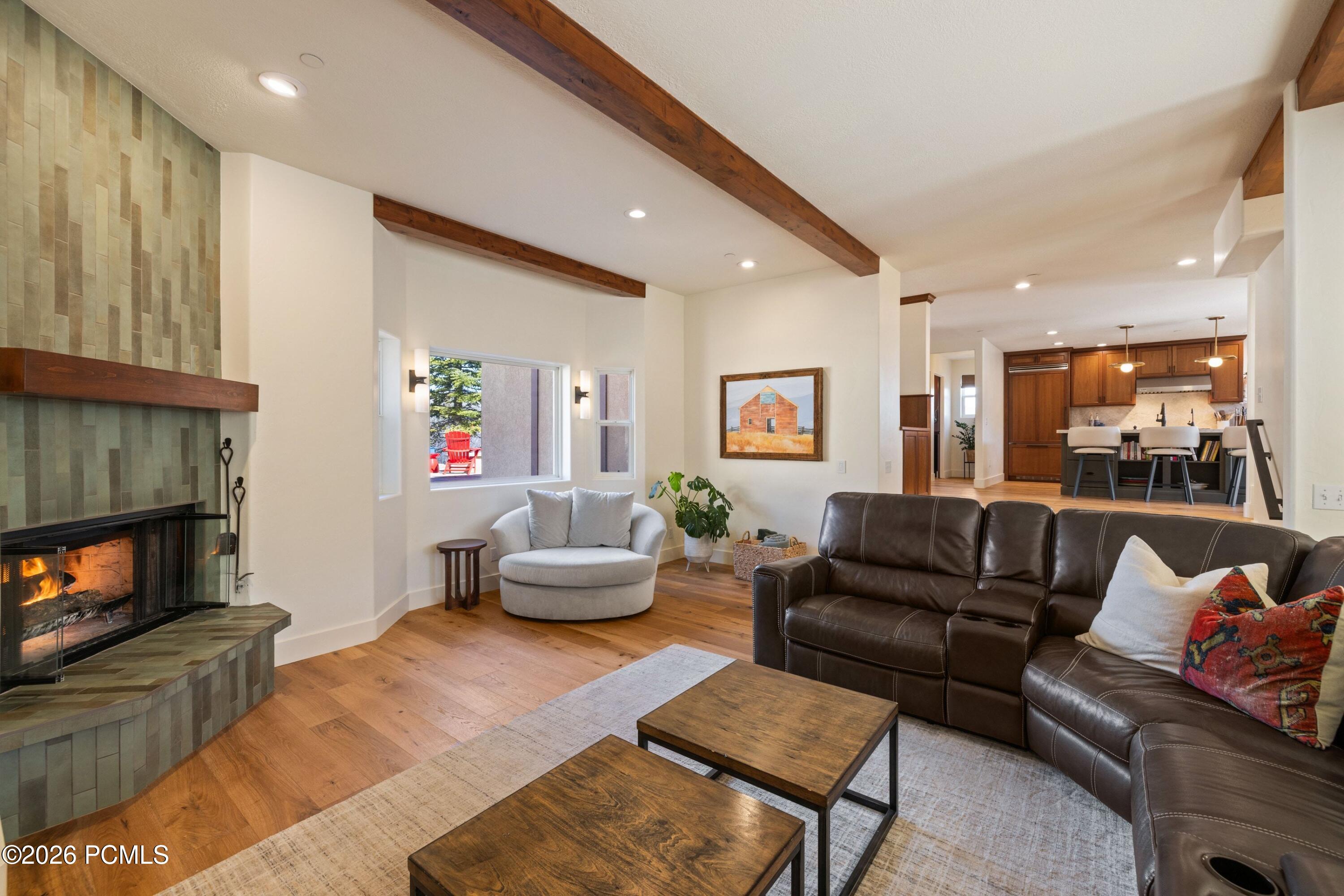 7985 Boothill Drive