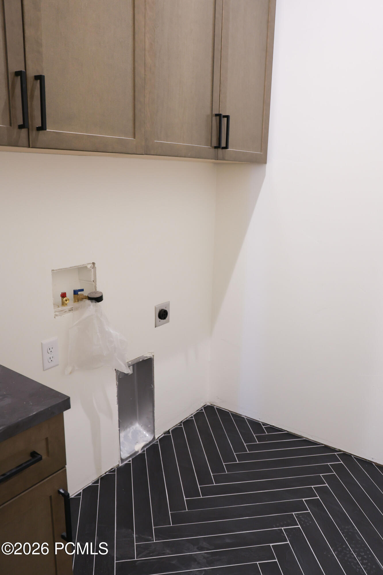 402 N Abajo Peak Loop Q3