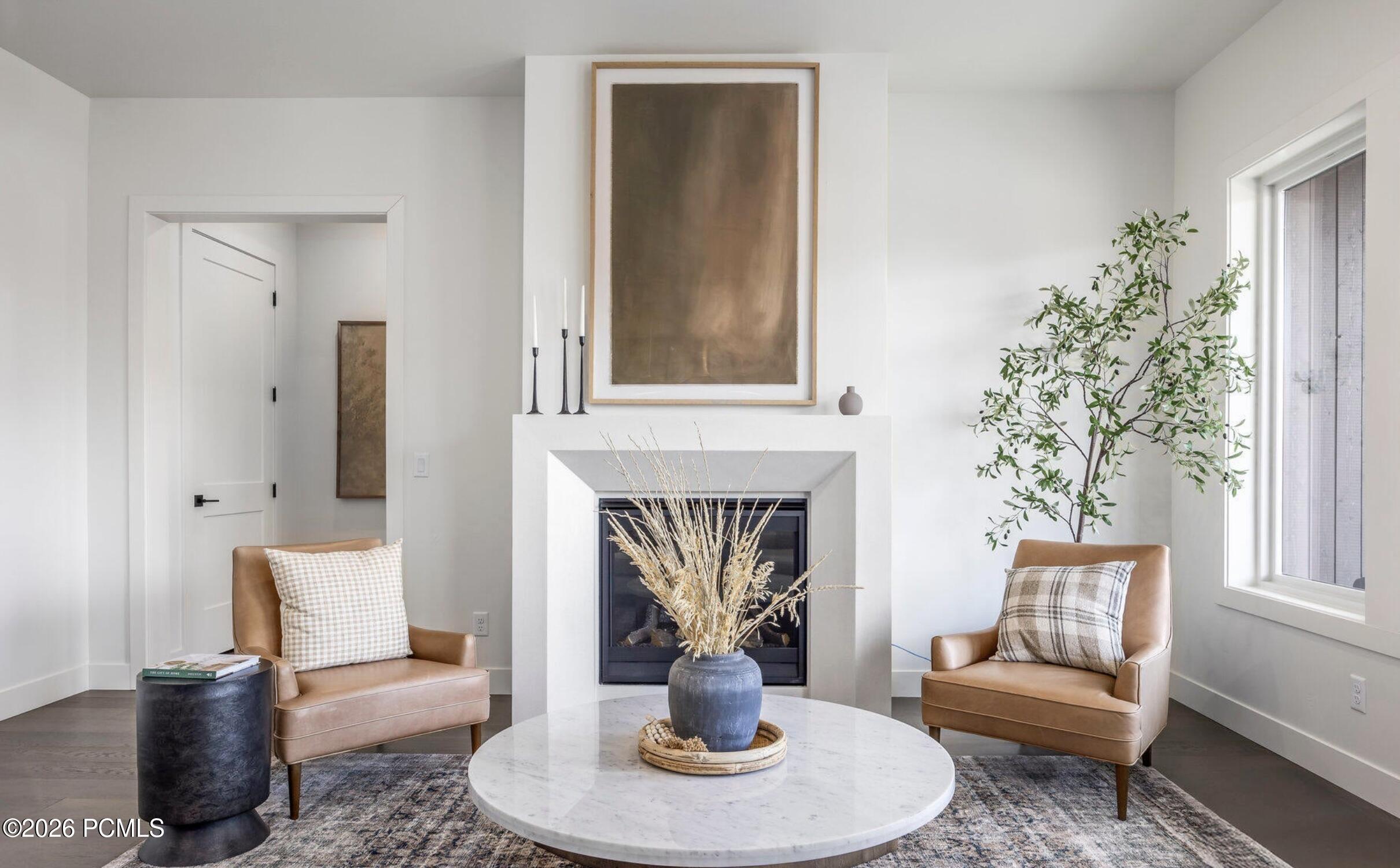 402 N Abajo Peak Loop Q3