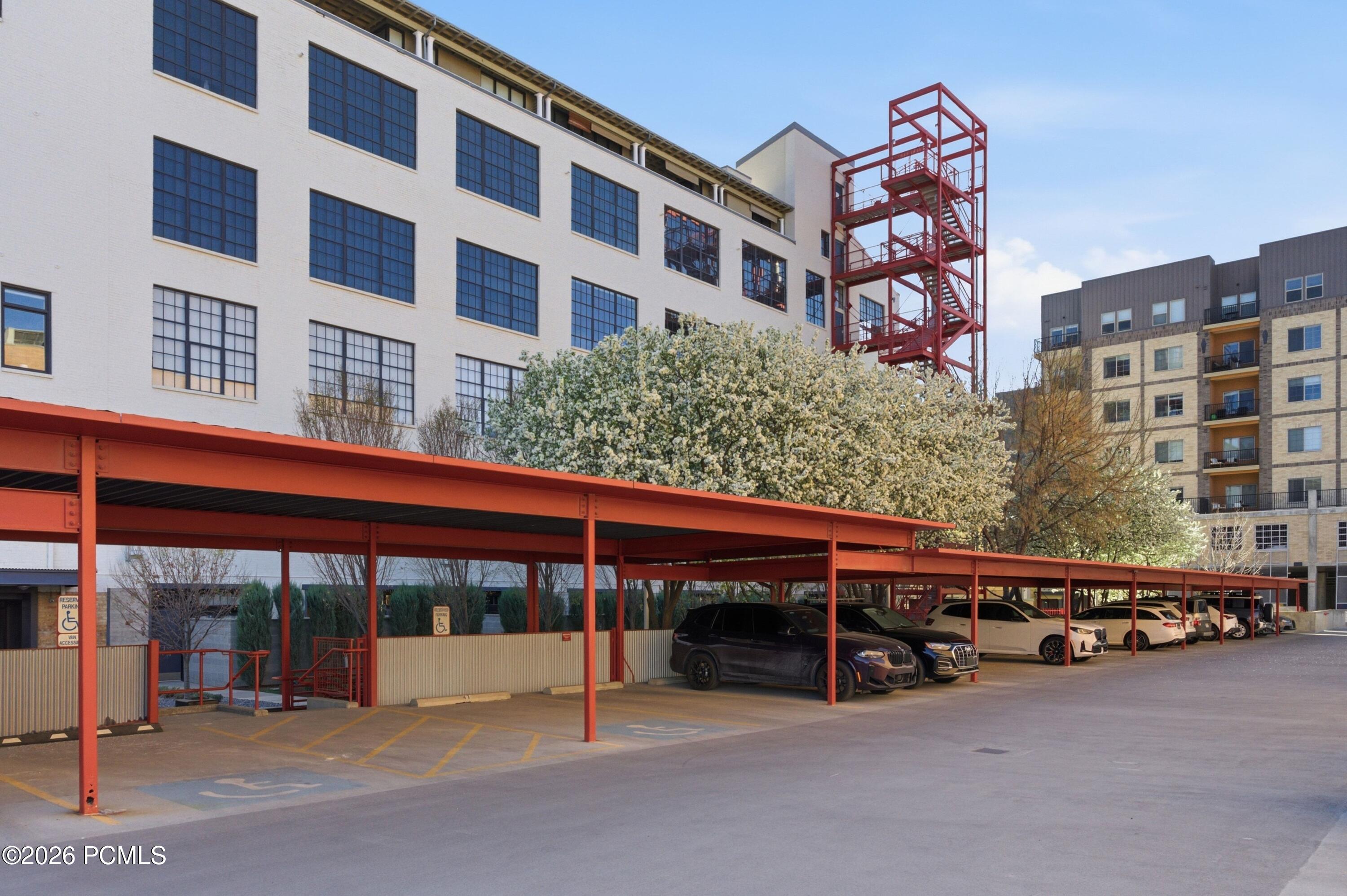 159 W 300 South 206