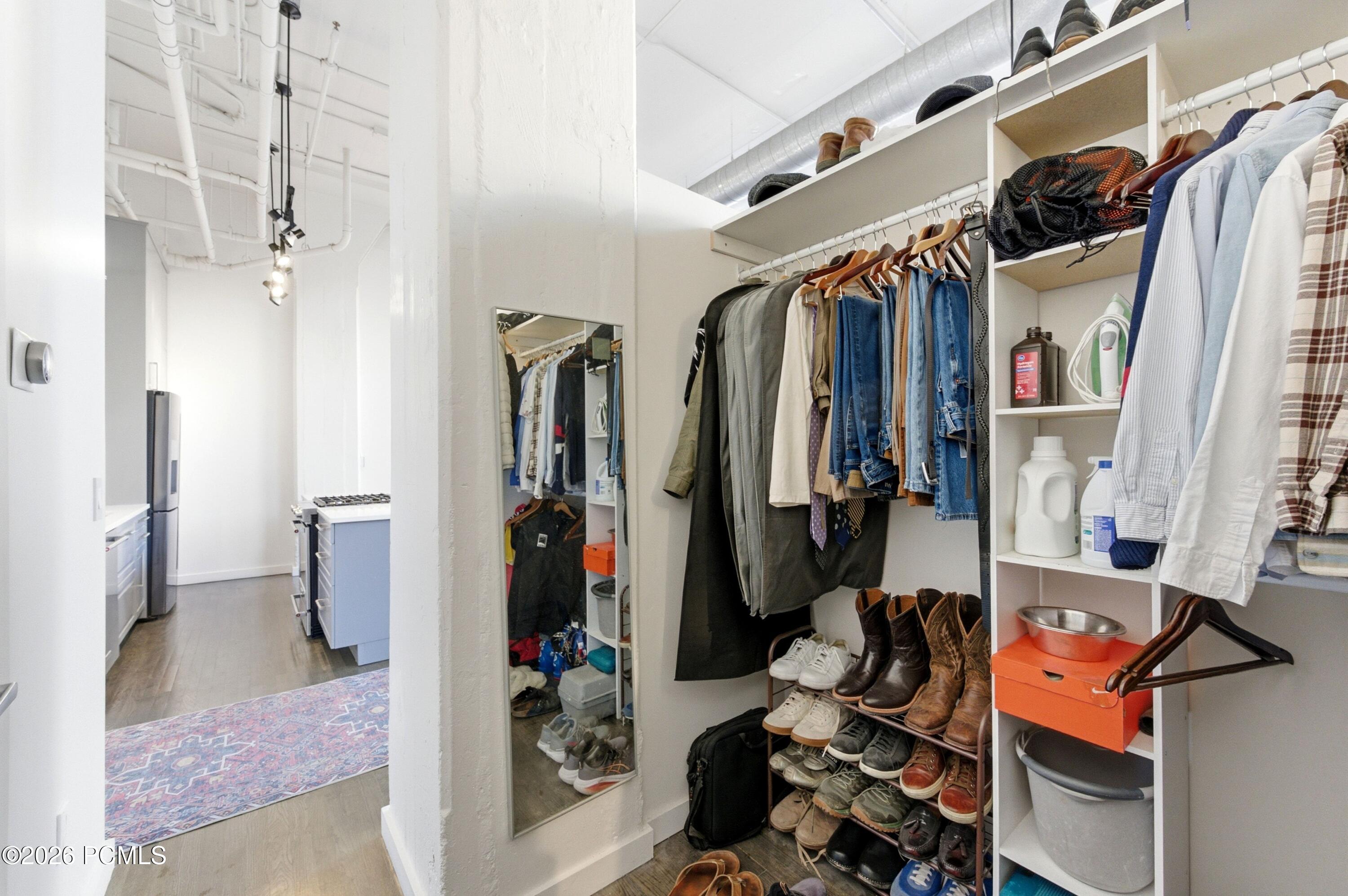 159 W 300 South 206