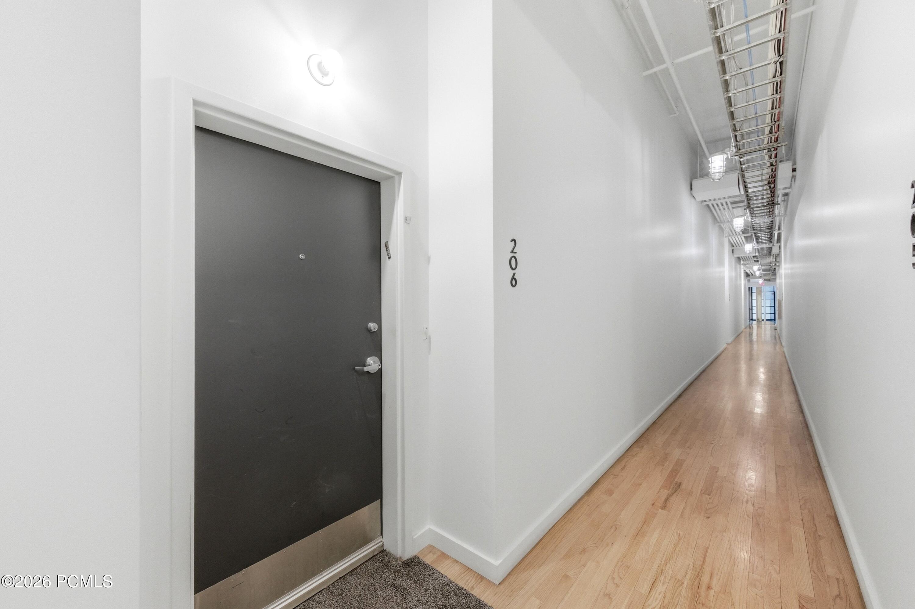 159 W 300 South 206