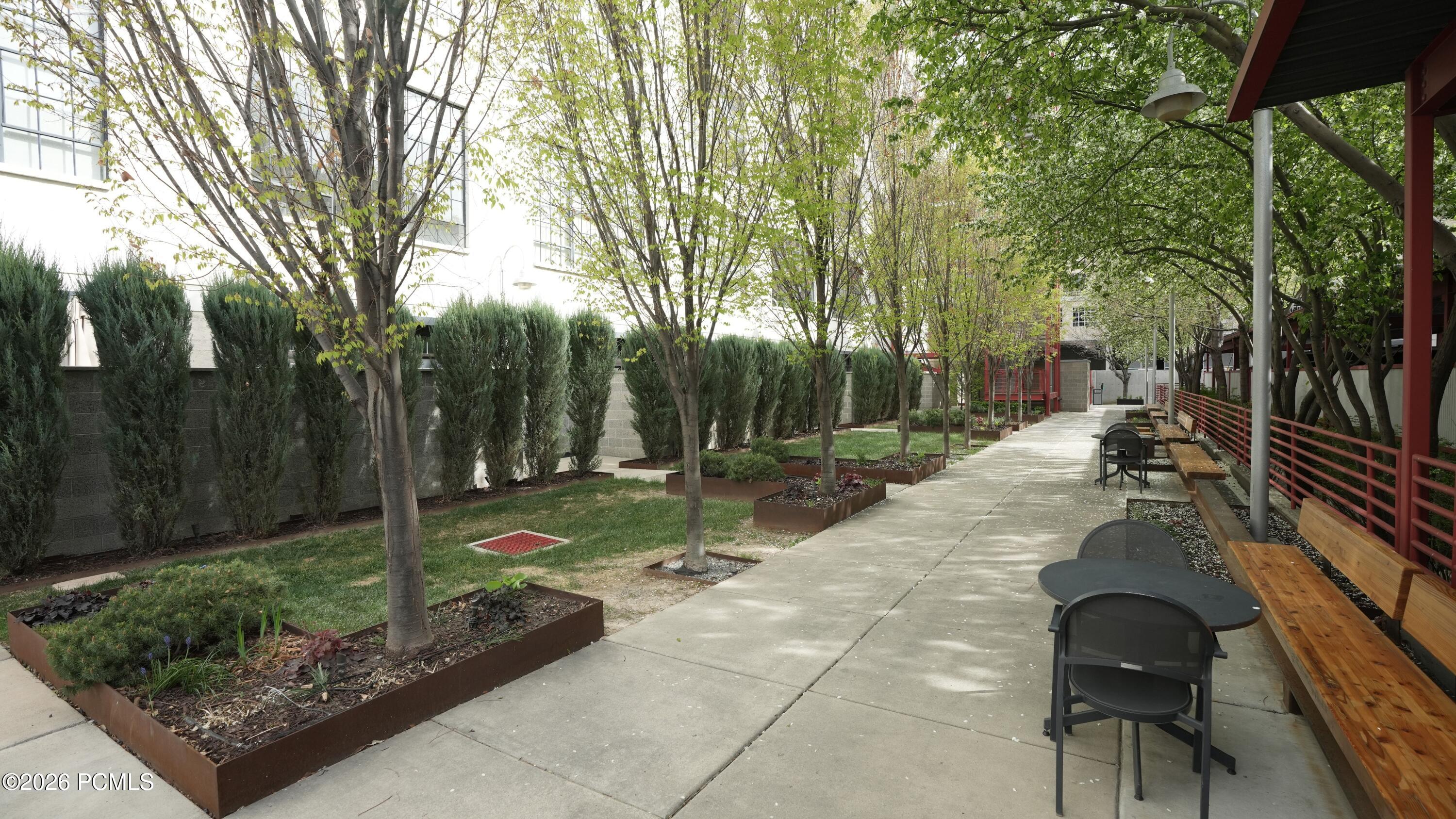 159 W 300 South 206