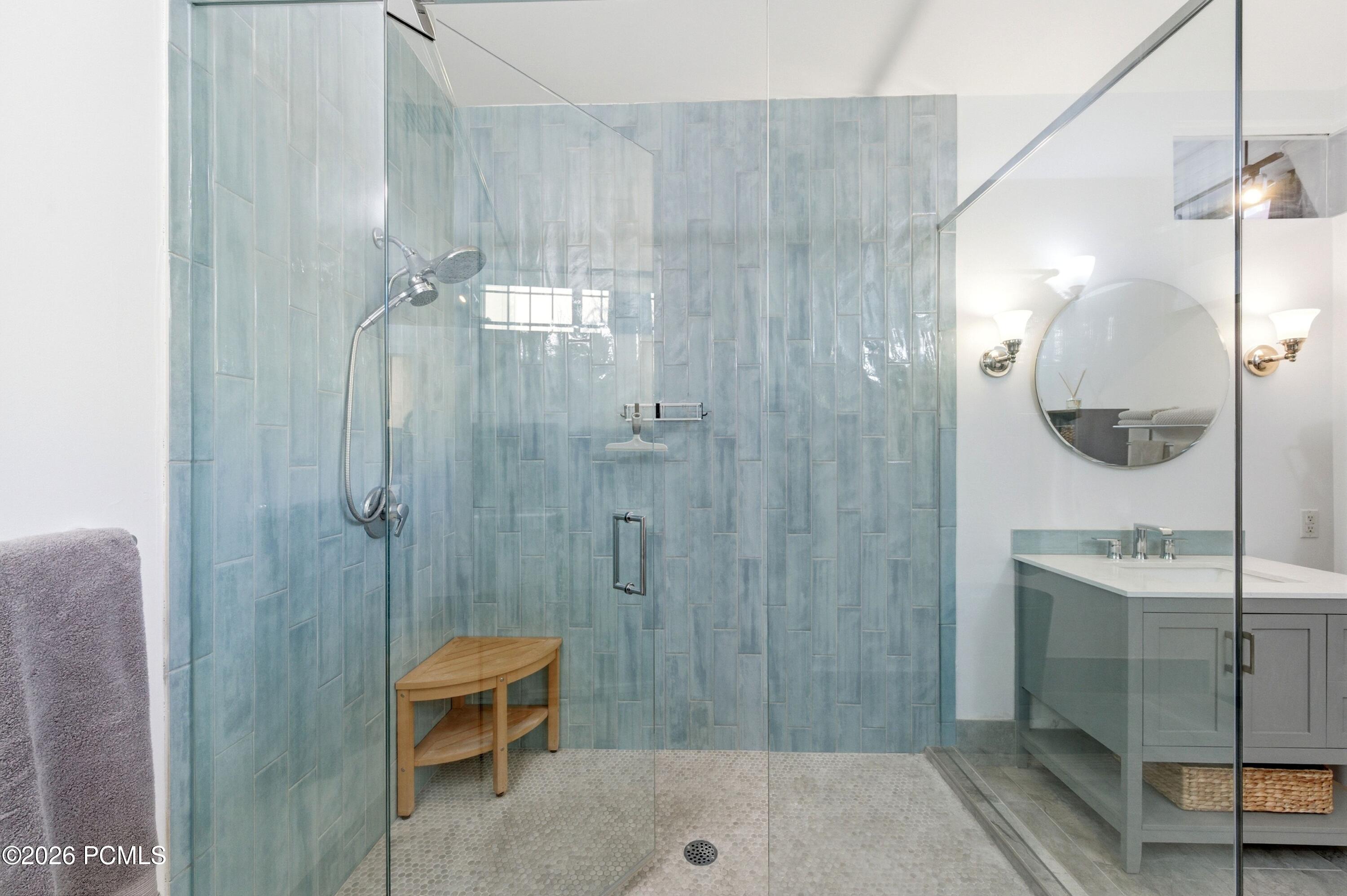 159 W 300 South 206