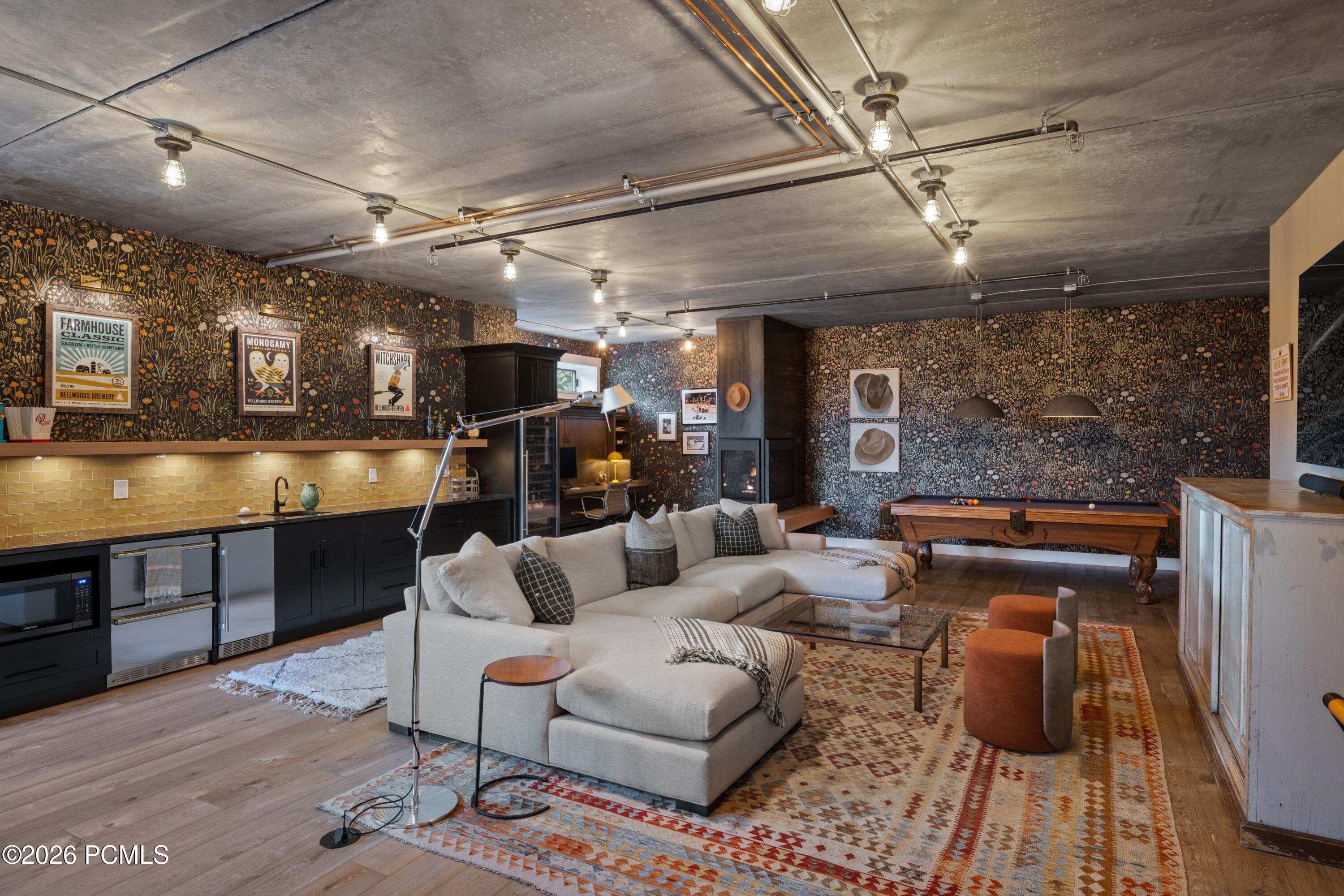 711 N Red Ledges Boulevard