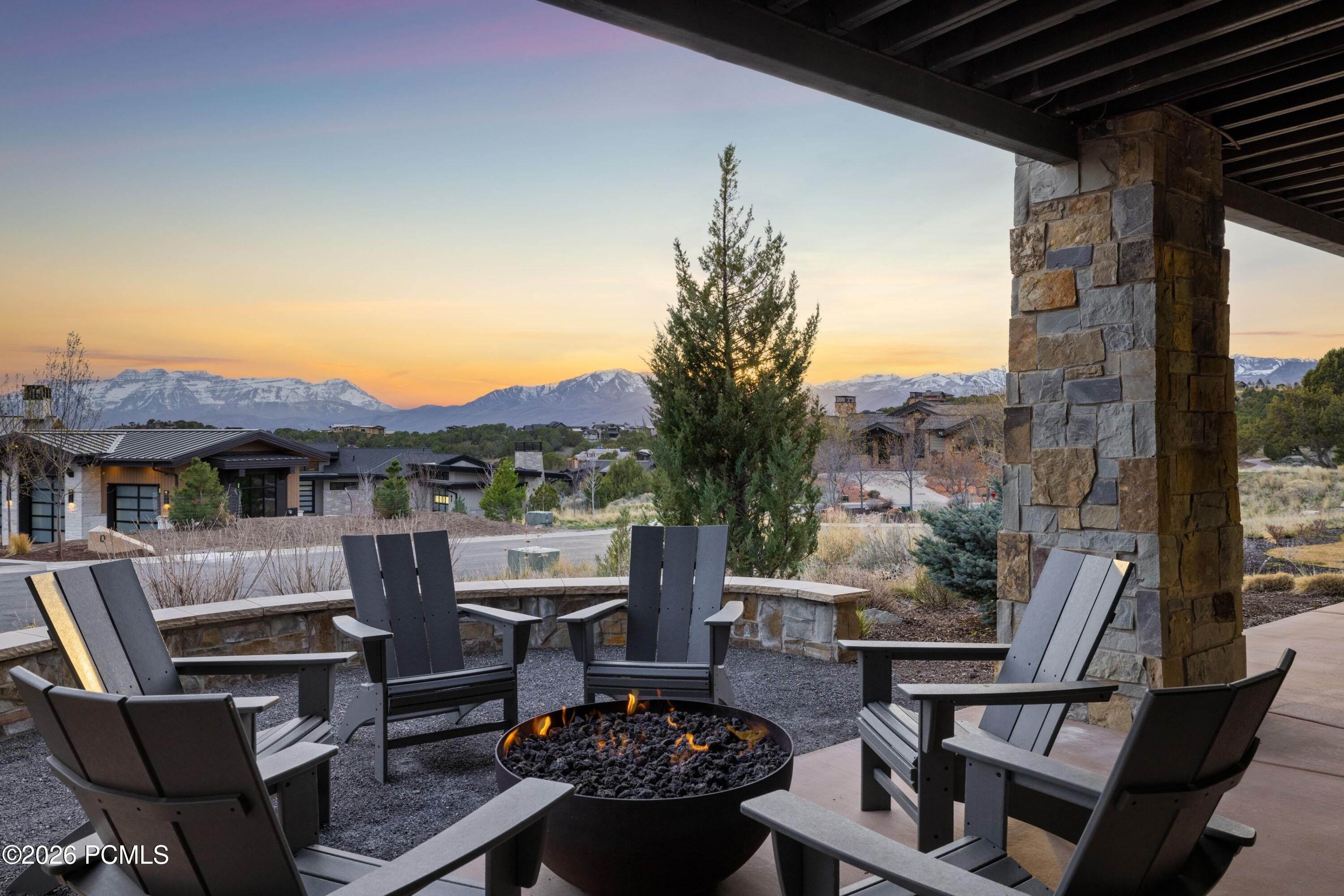 711 N Red Ledges Boulevard