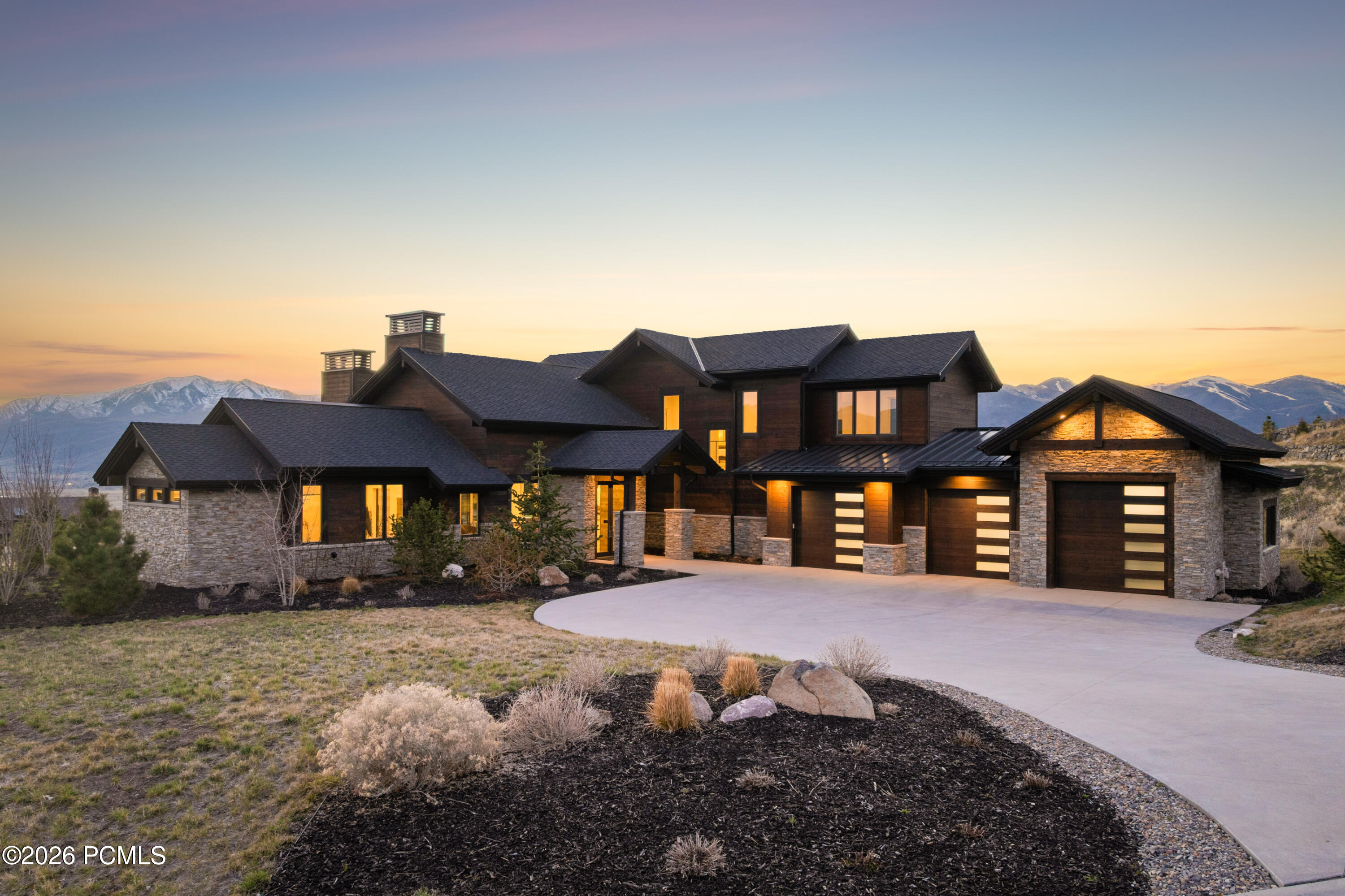 1353 N Lower Lookout Knoll Court