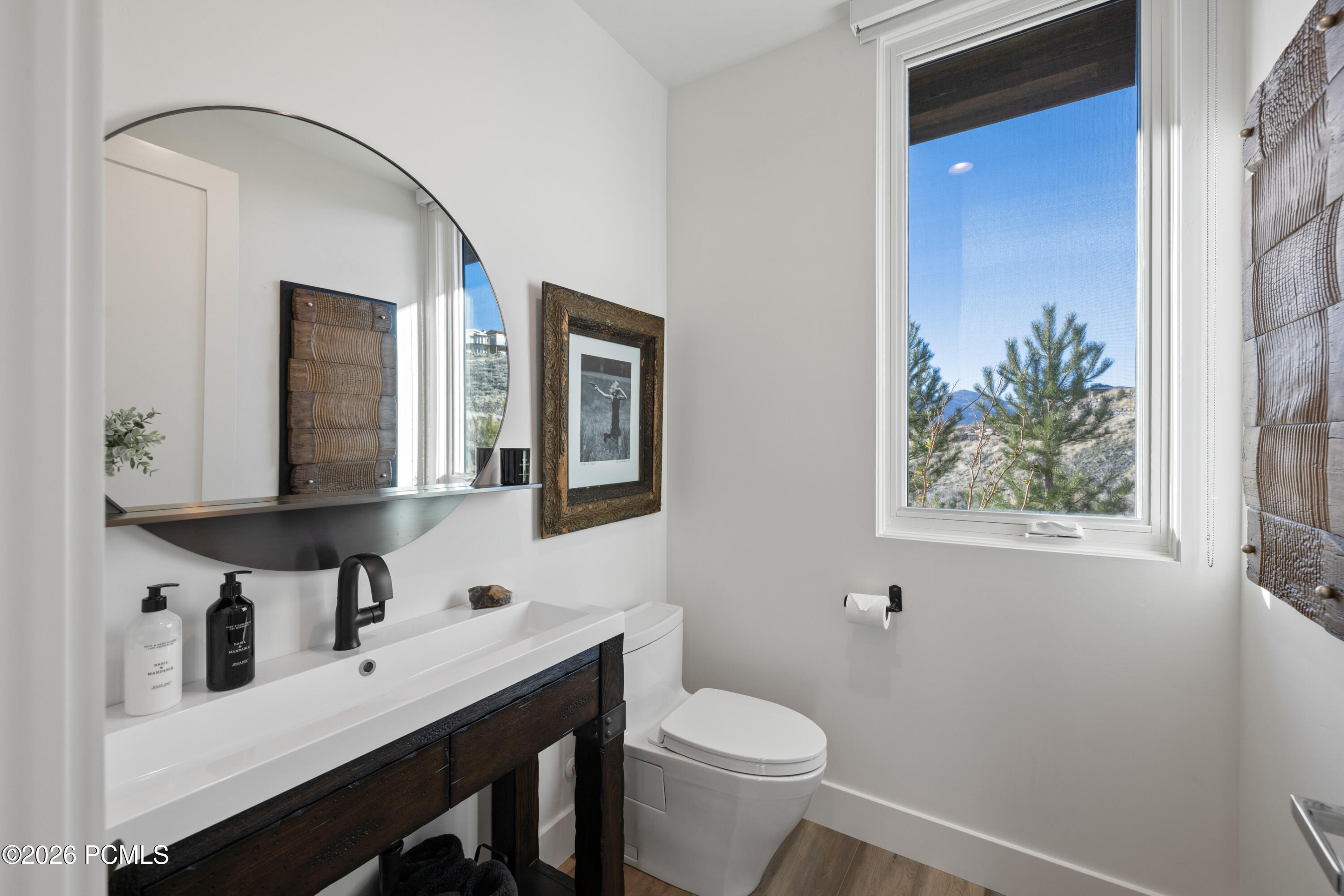 1353 N Lower Lookout Knoll Court