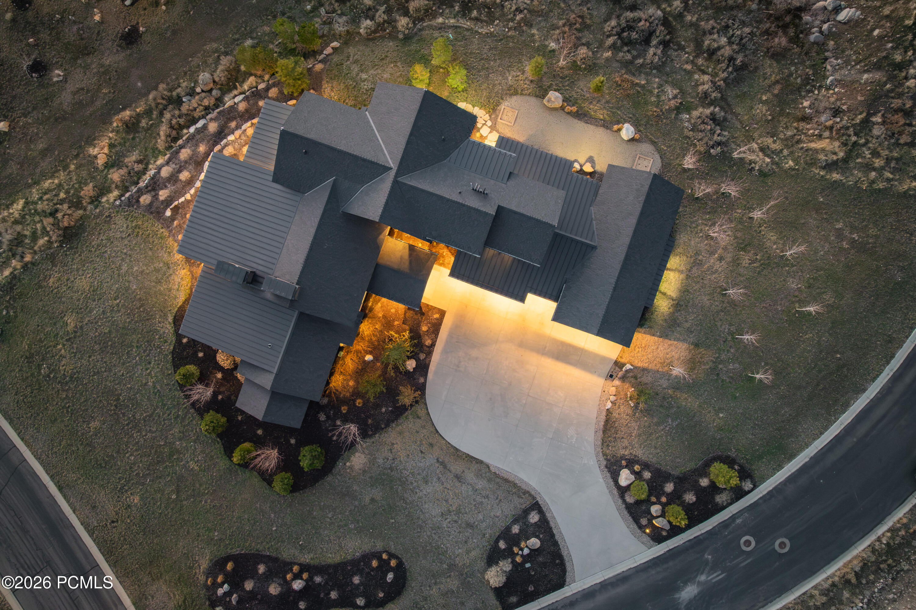 1353 N Lower Lookout Knoll Court