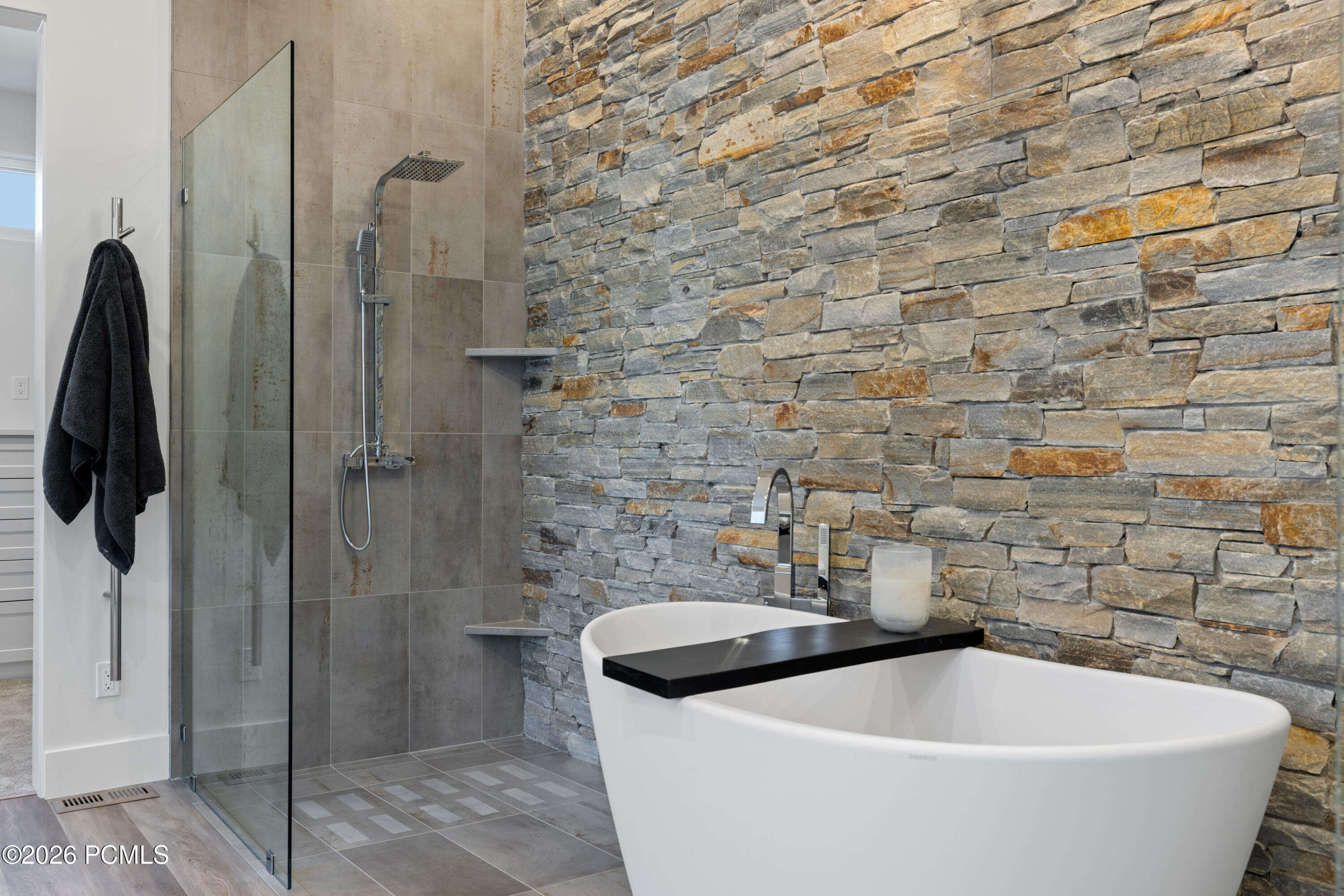 1353 N Lower Lookout Knoll Court