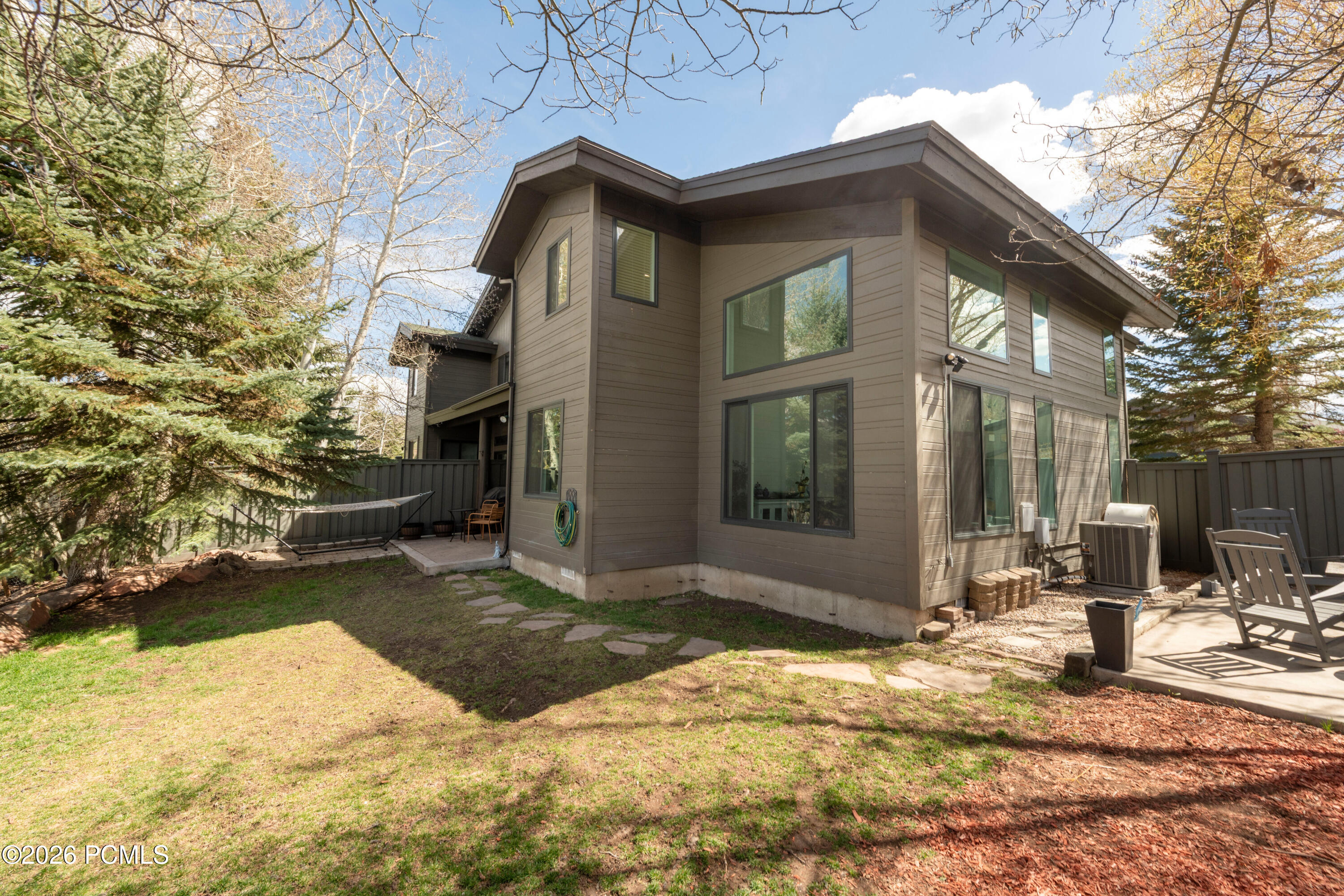 2668 Cottage Loop