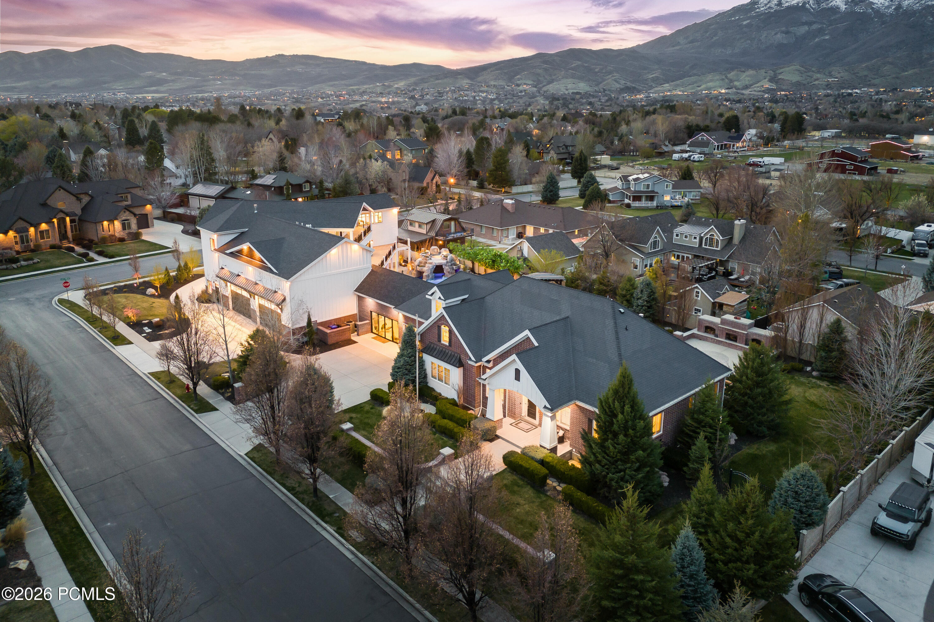 1263 E Chapman Court