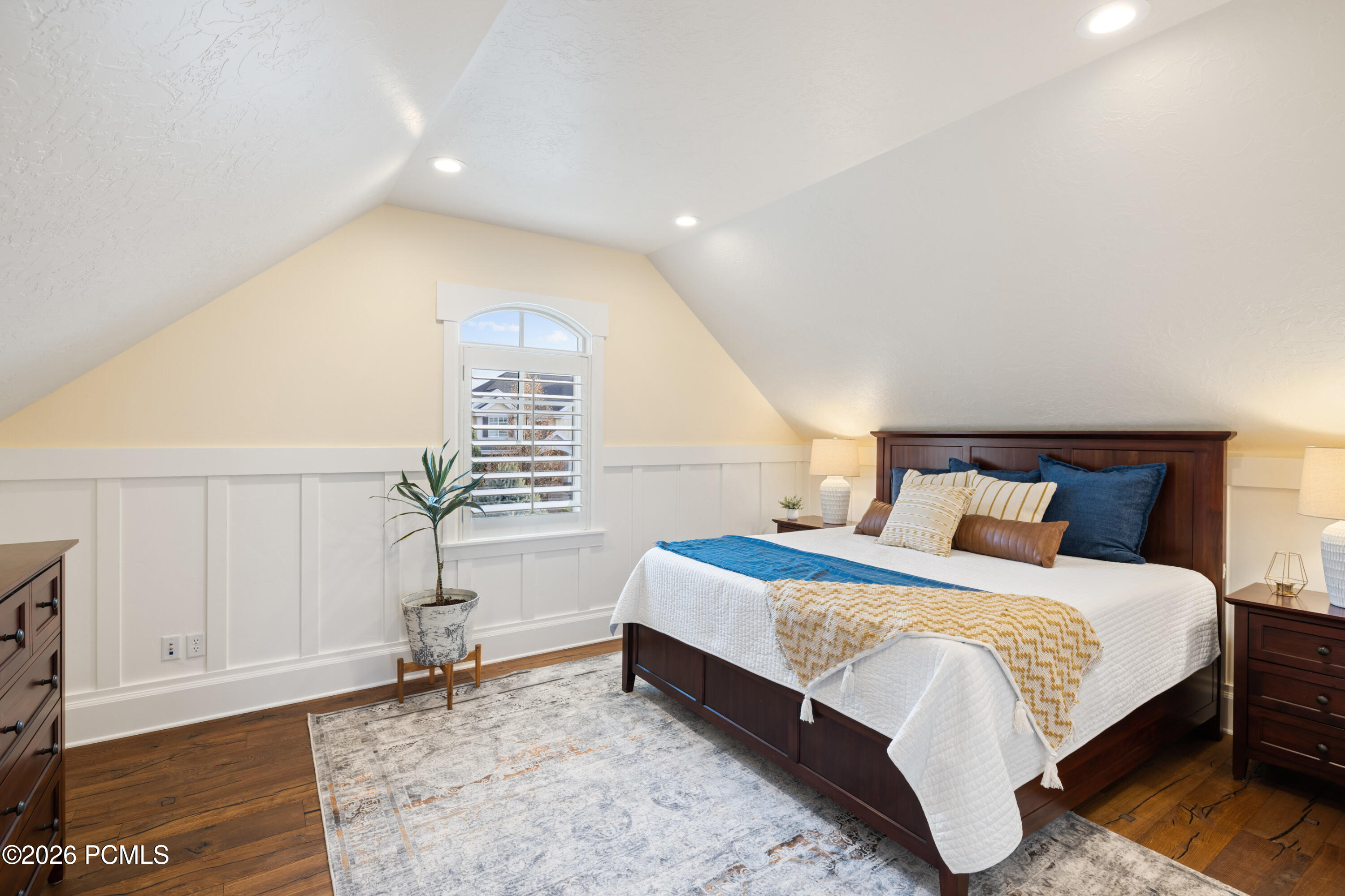 1263 E Chapman Court