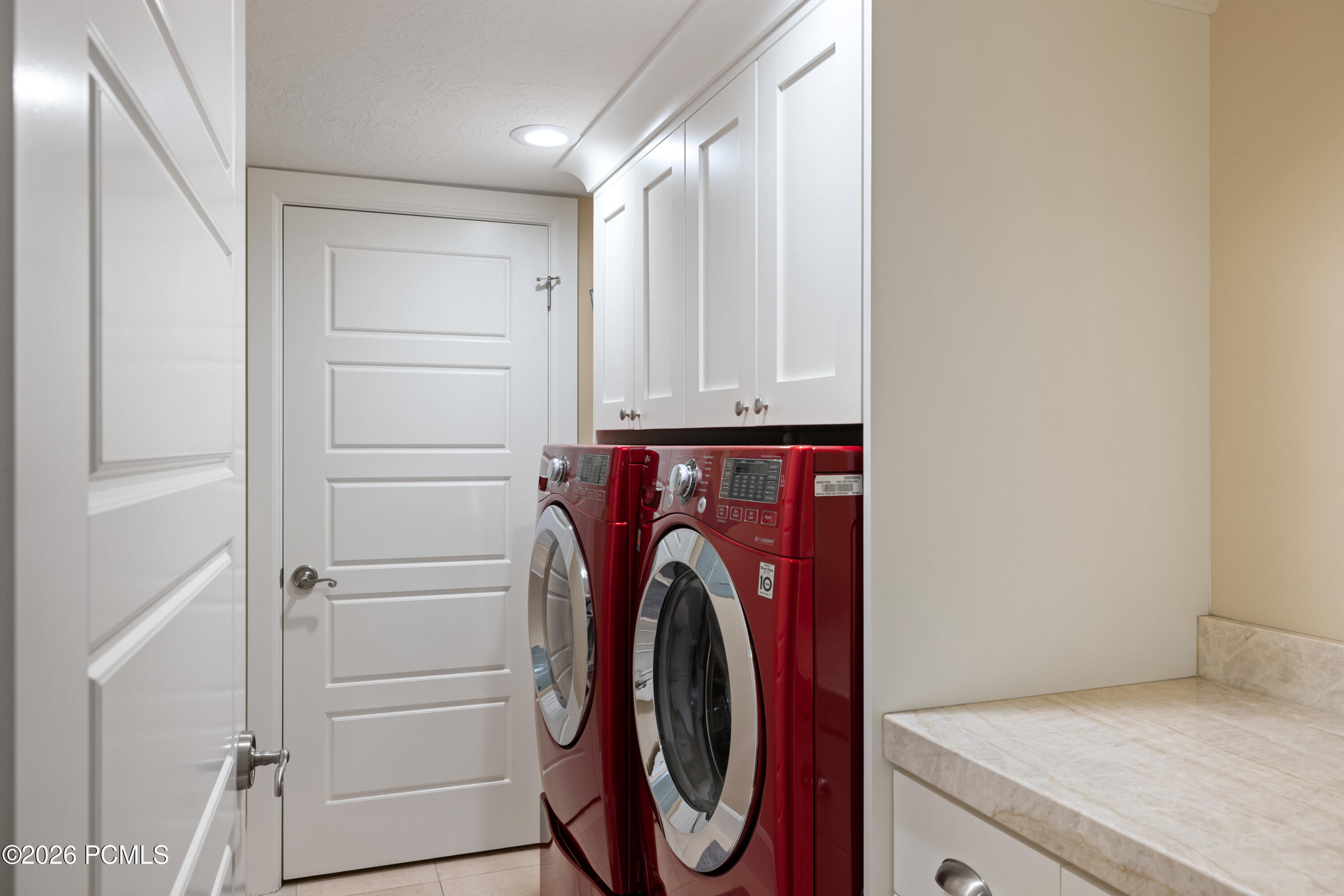 1263 E Chapman Court