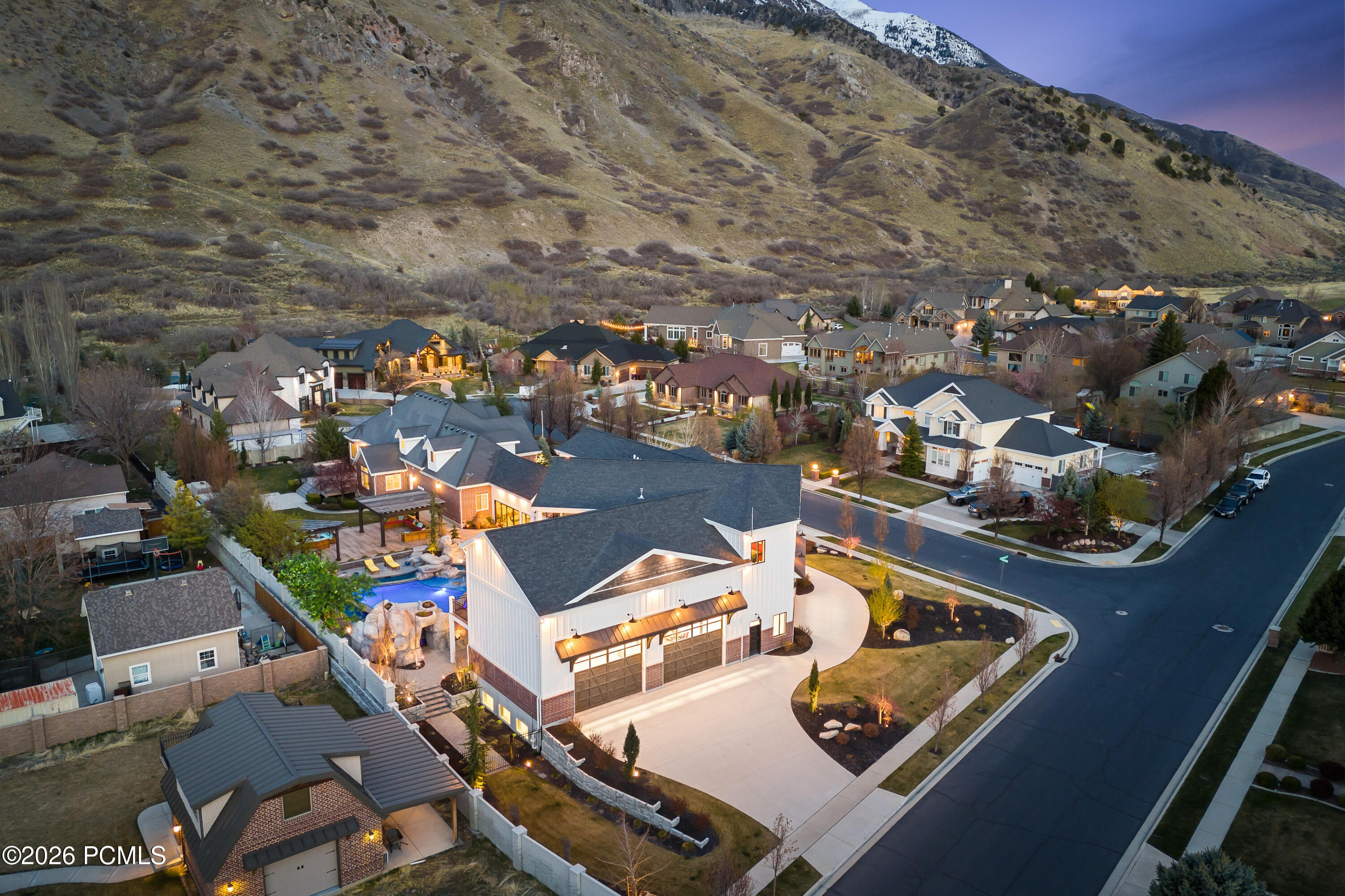 1263 E Chapman Court