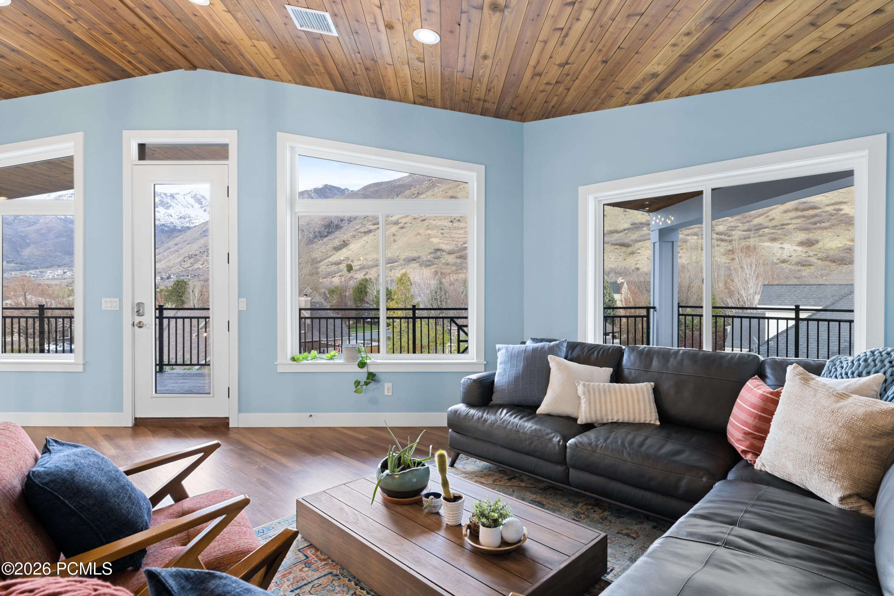 1263 E Chapman Court