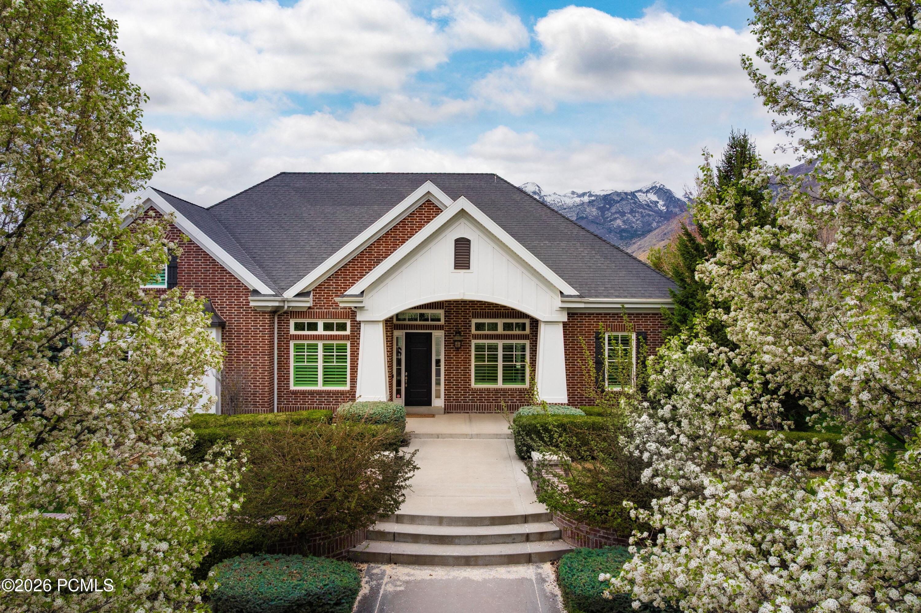 1263 E Chapman Court