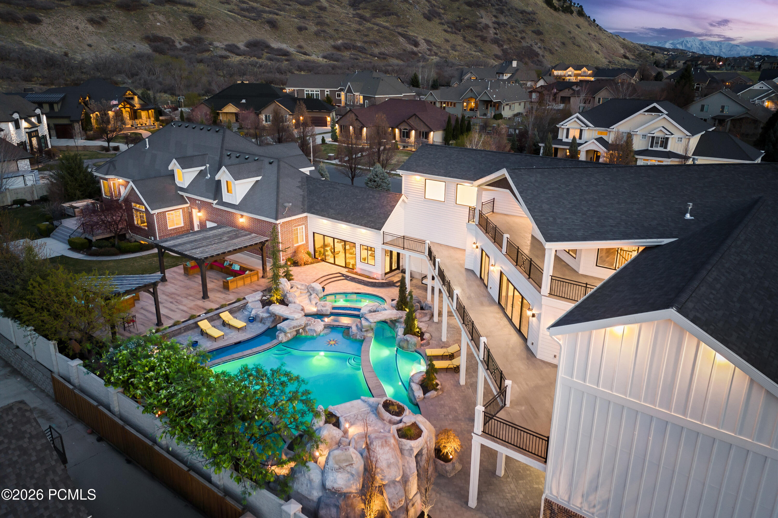 1263 E Chapman Court