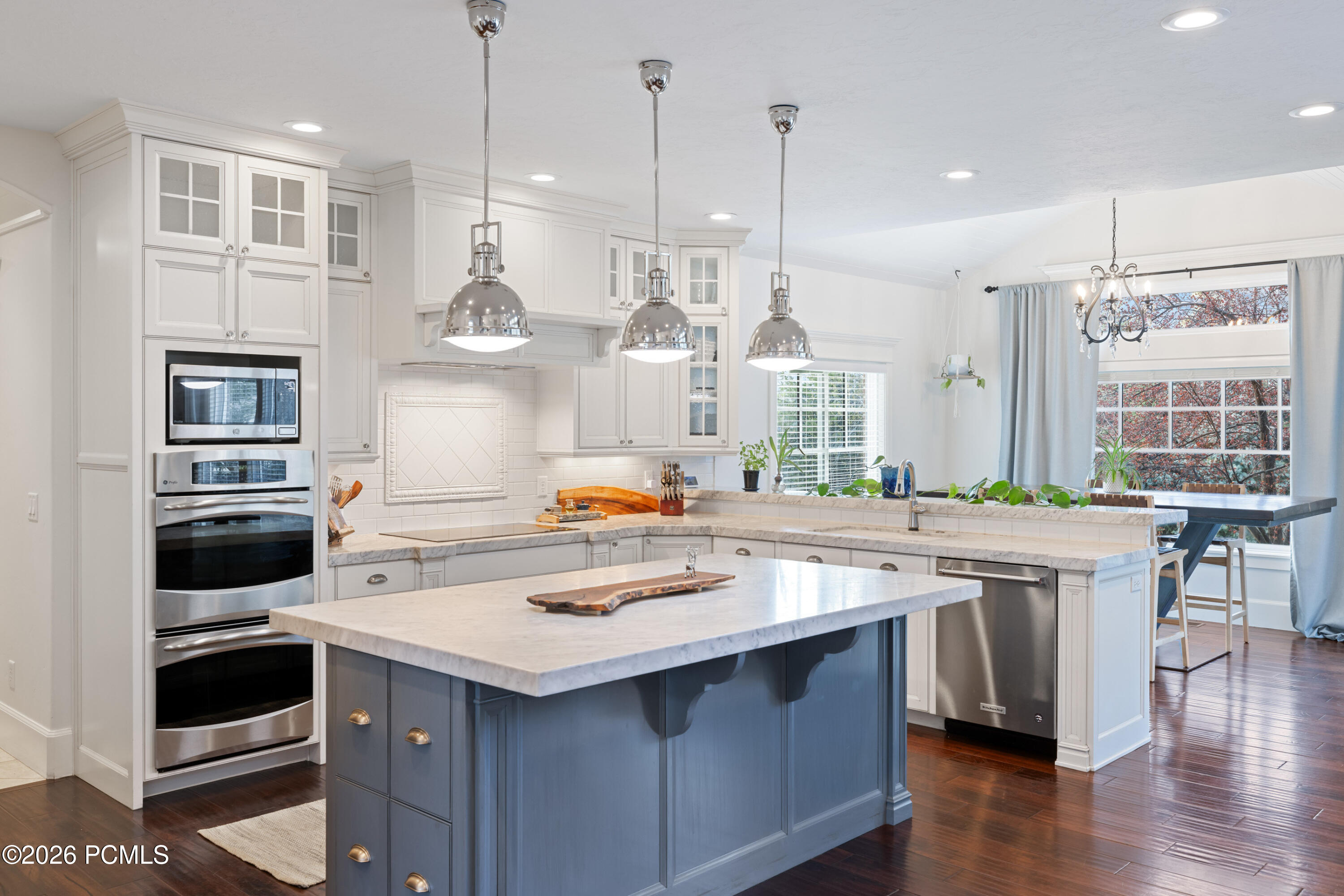 1263 E Chapman Court