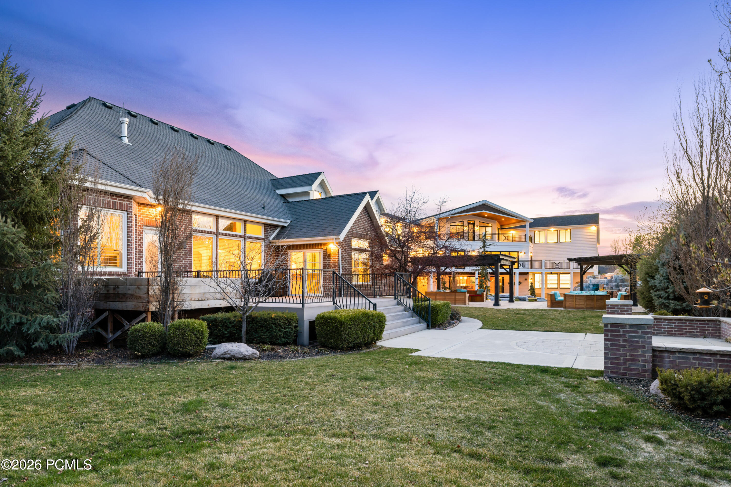 1263 E Chapman Court