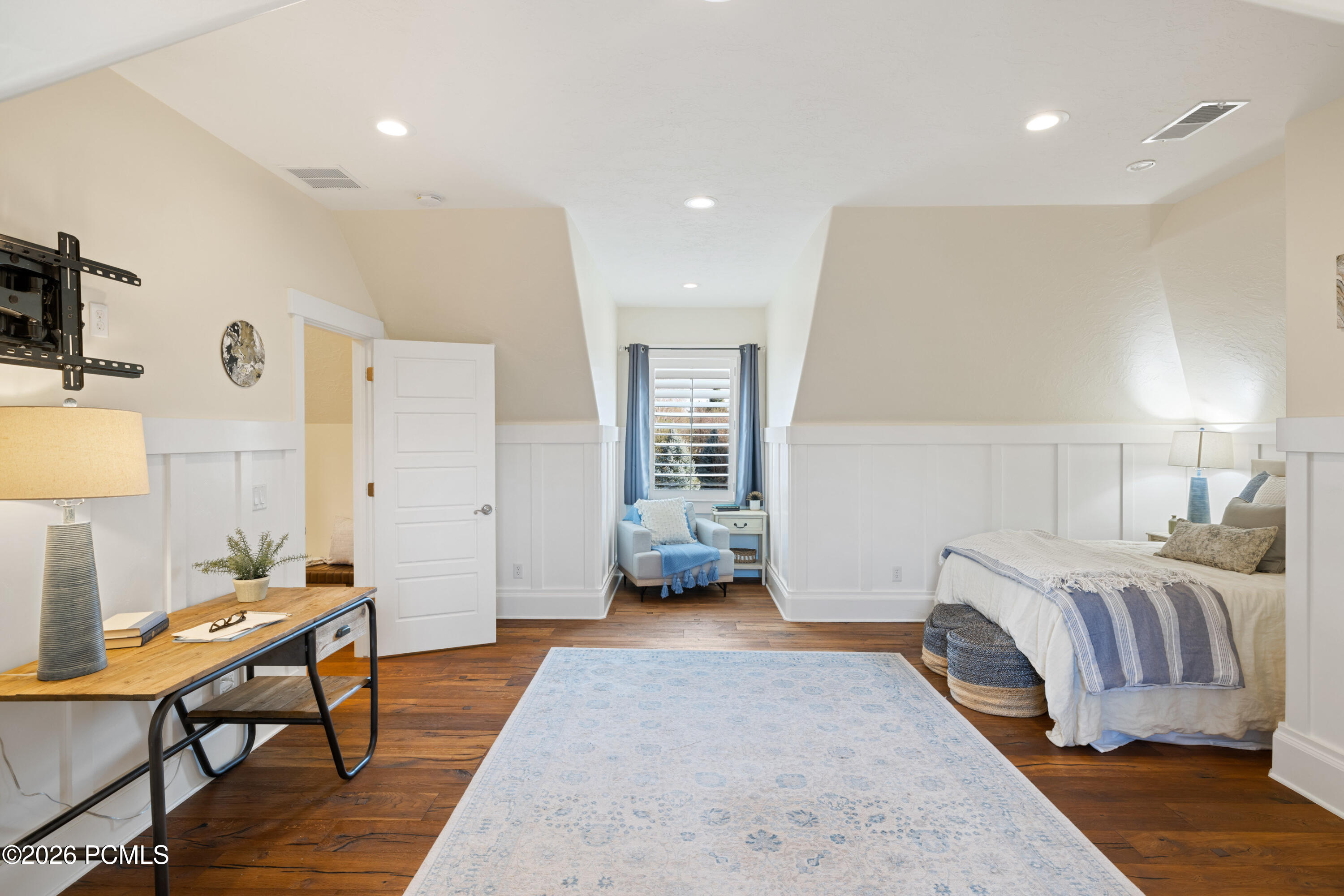 1263 E Chapman Court