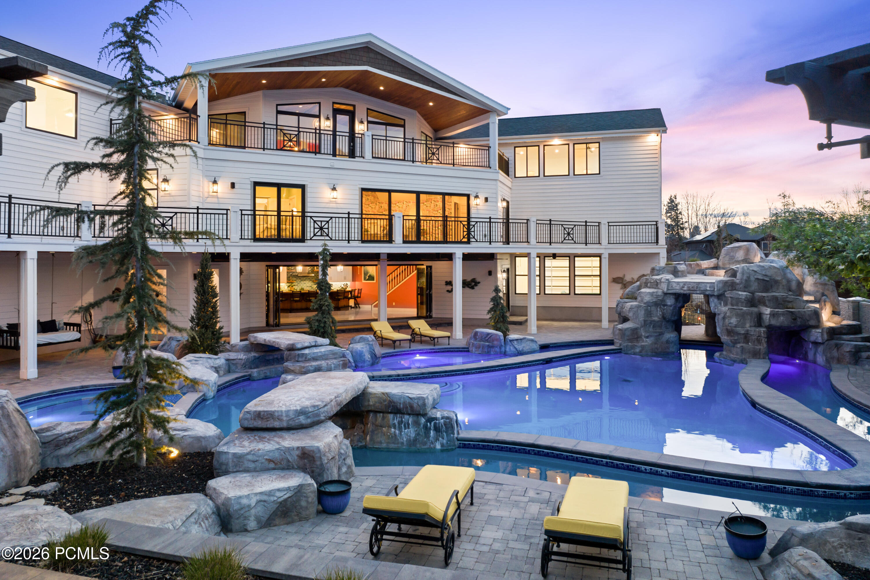 1263 E Chapman Court