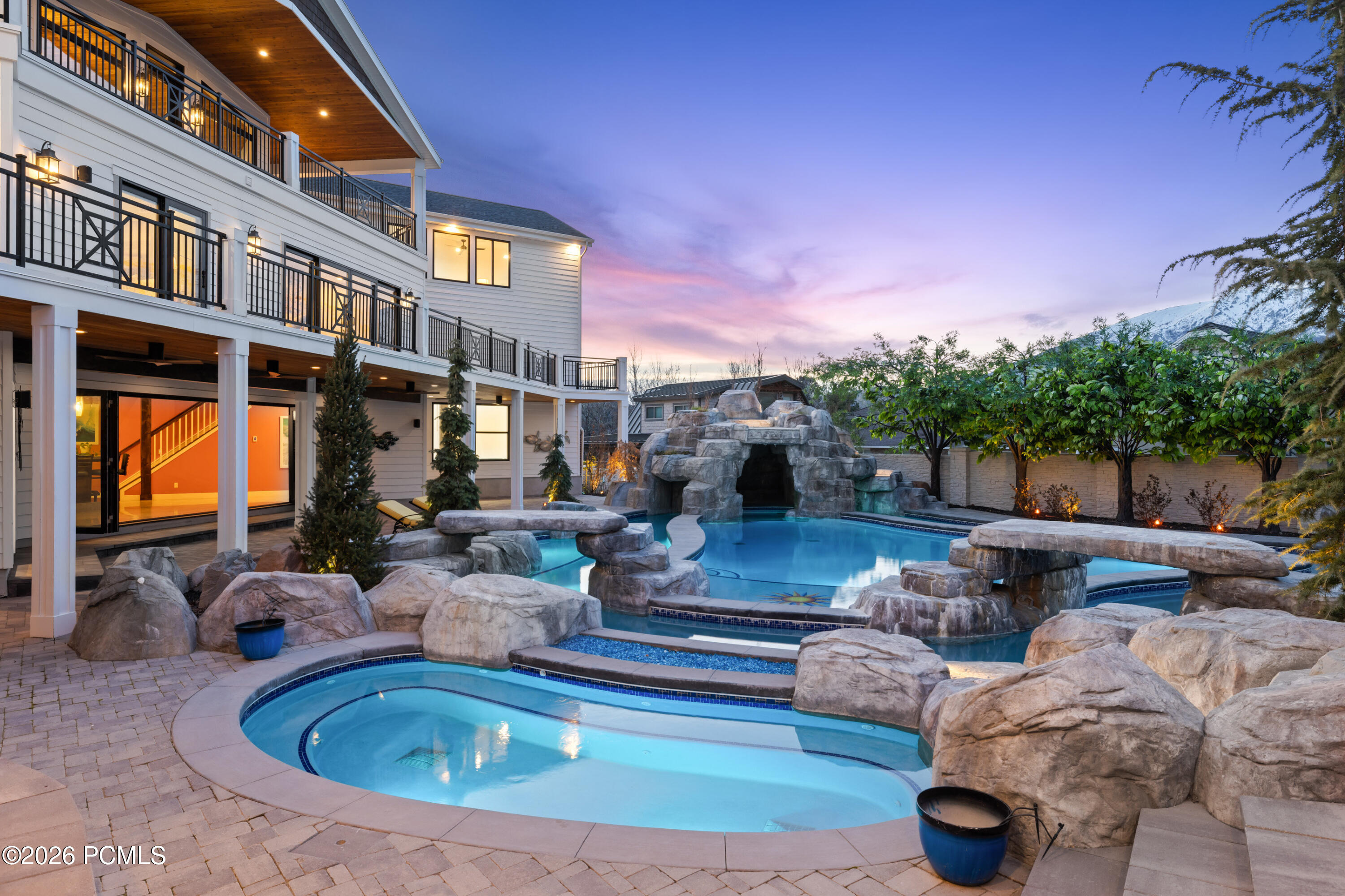 1263 E Chapman Court