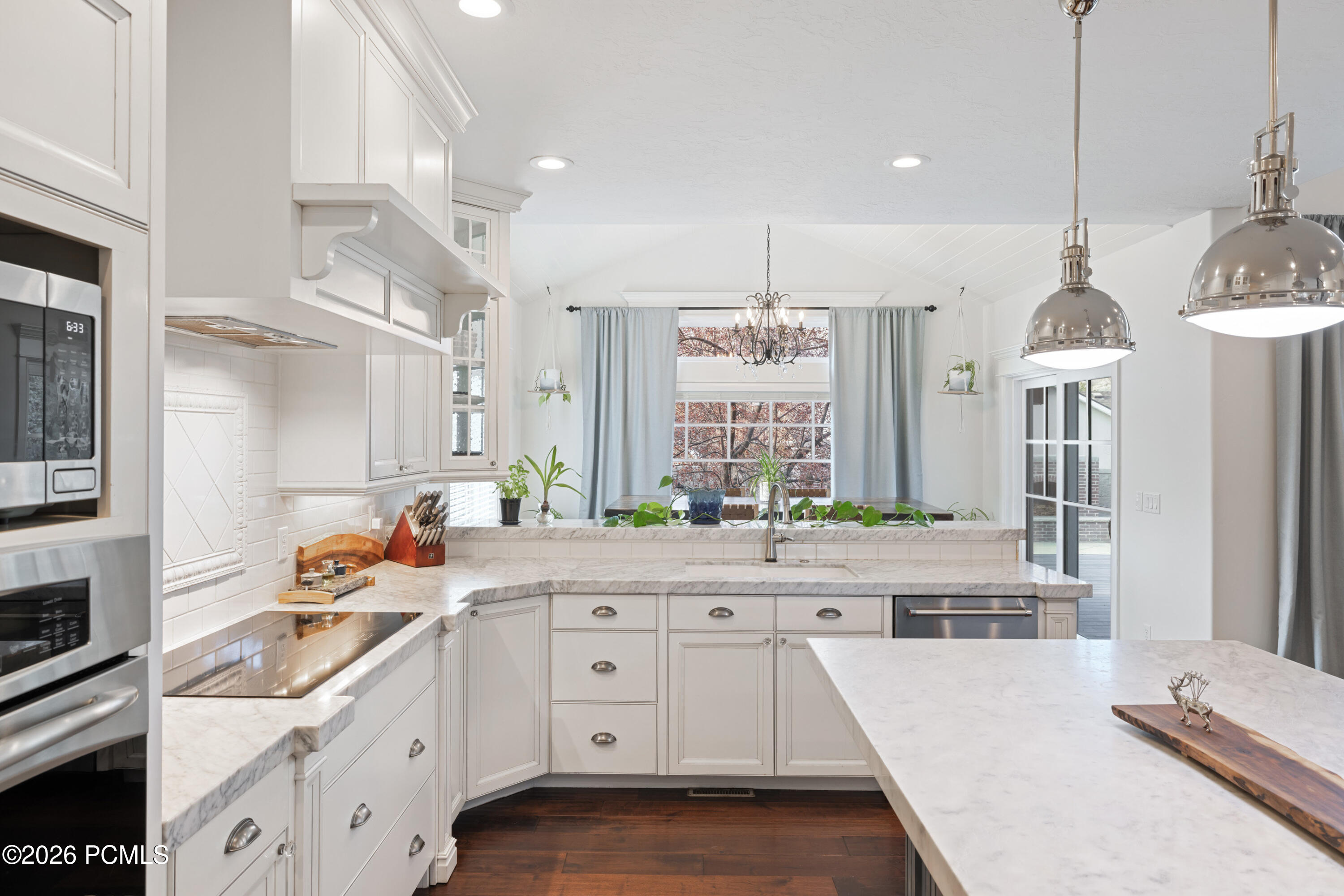 1263 E Chapman Court