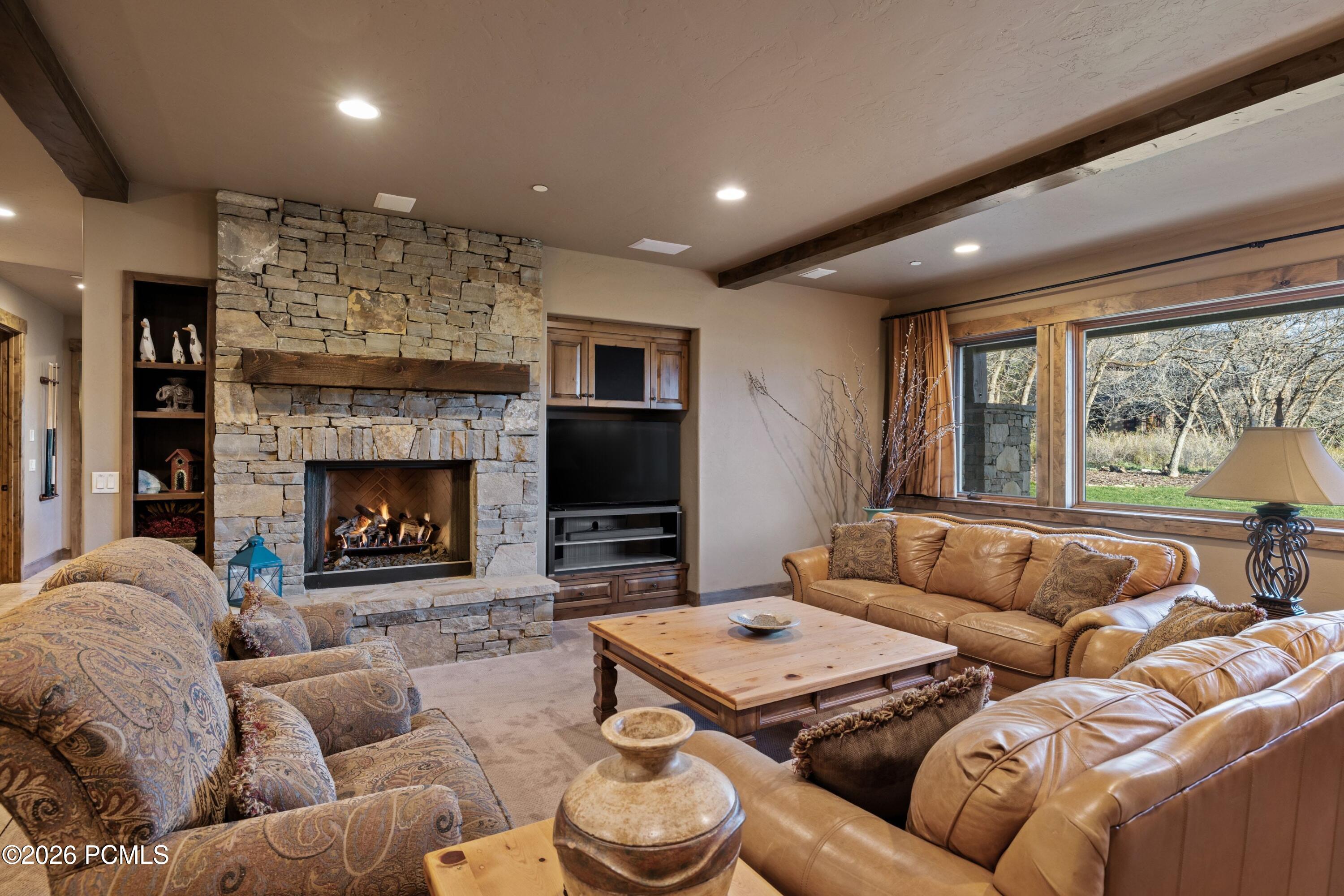 3665 Oakwood Drive