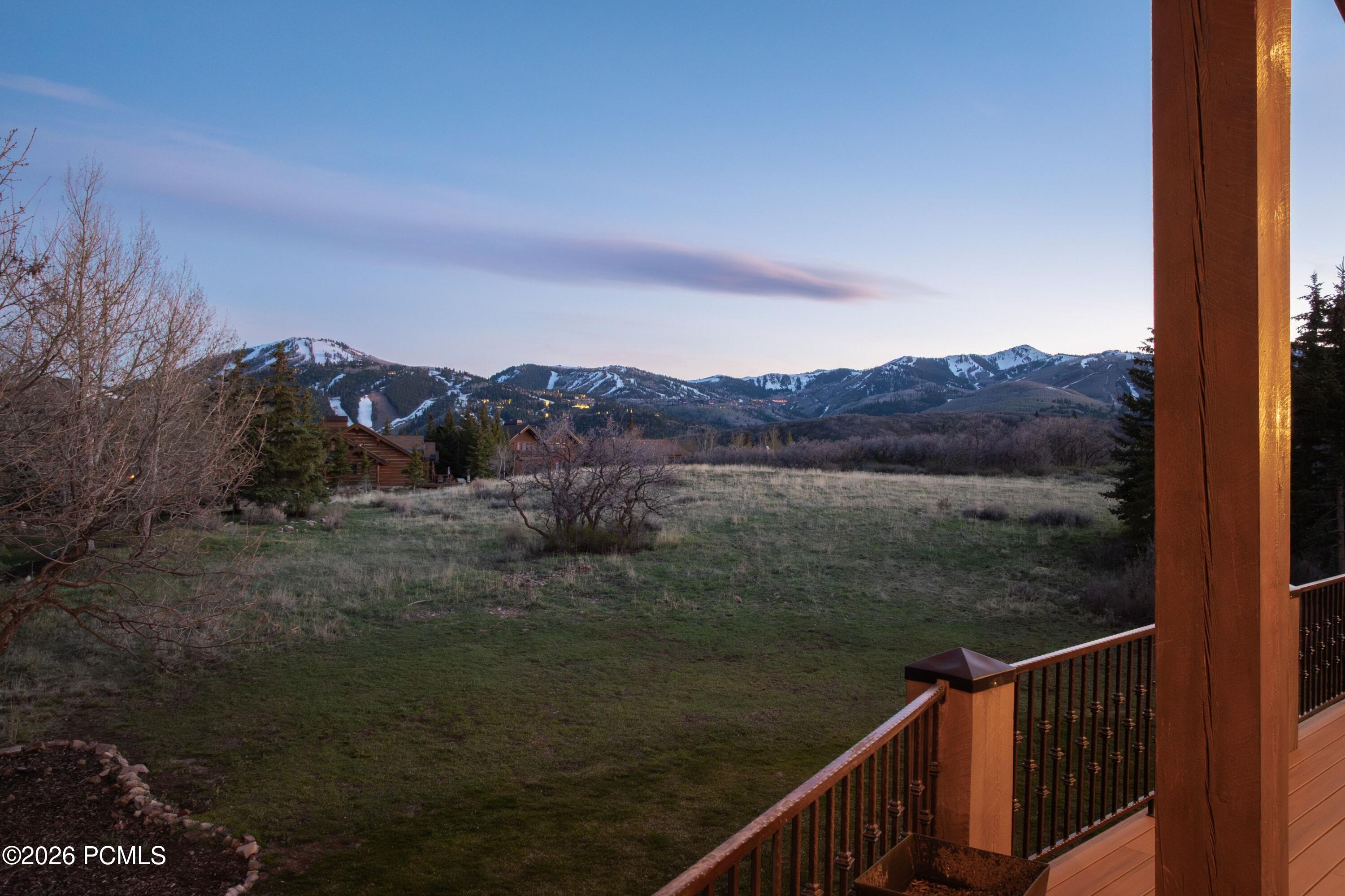 3665 Oakwood Drive