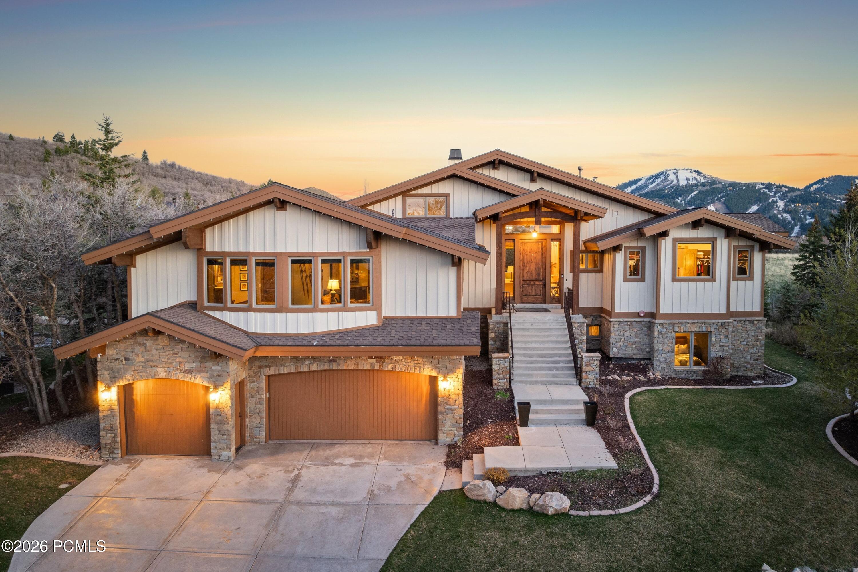 3665 Oakwood Drive
