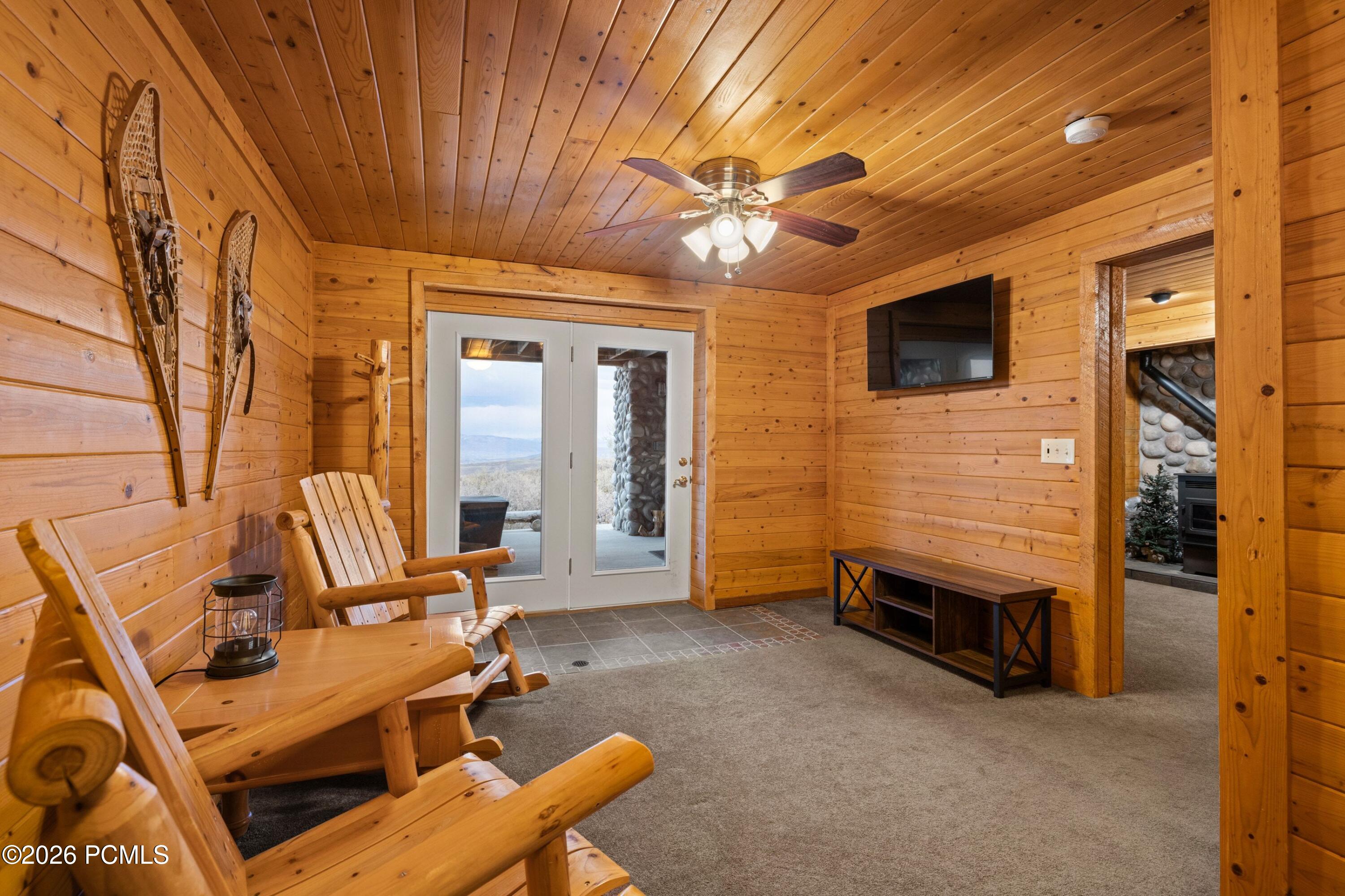 289 Porcupine Loop