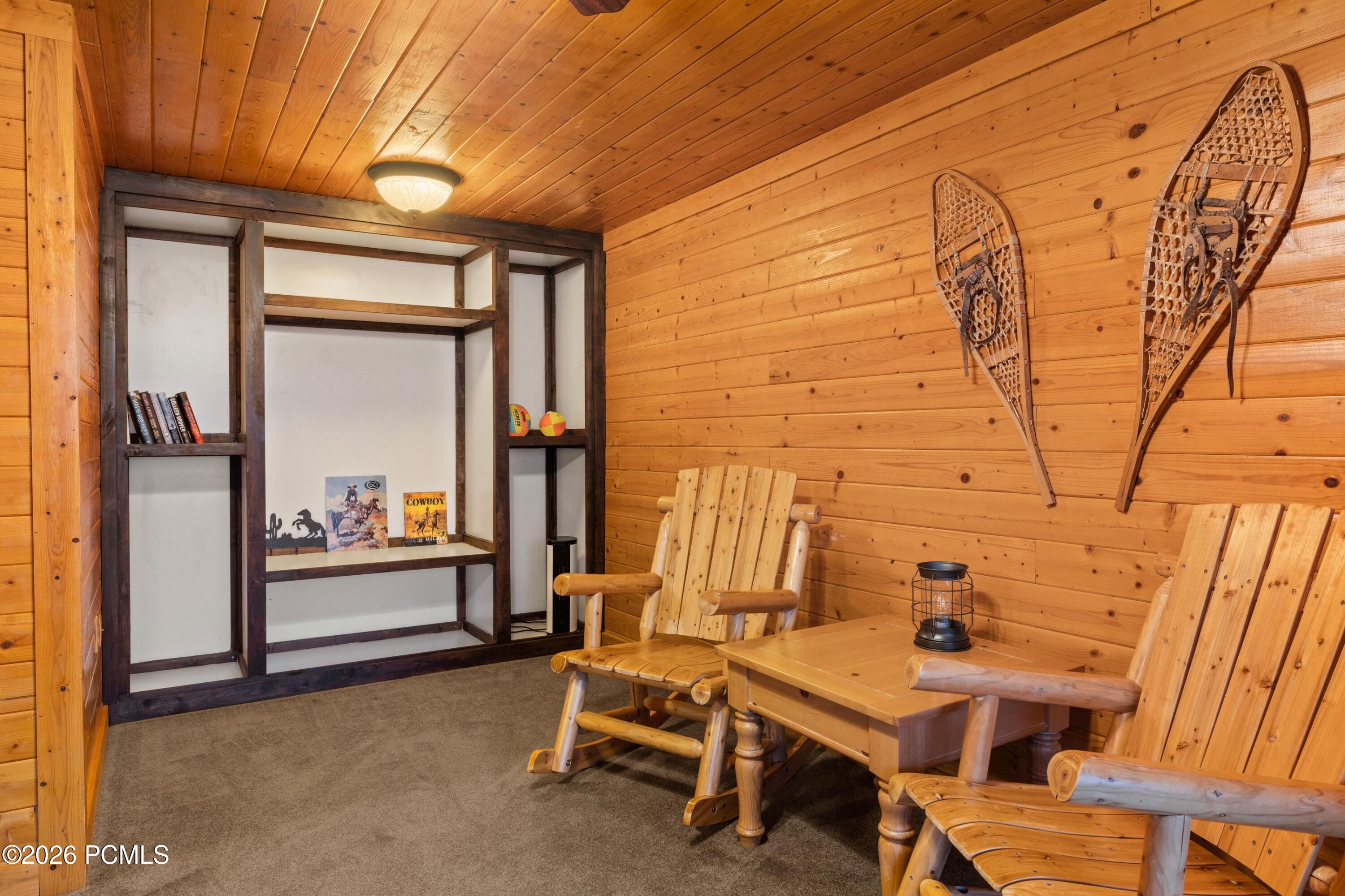 289 Porcupine Loop