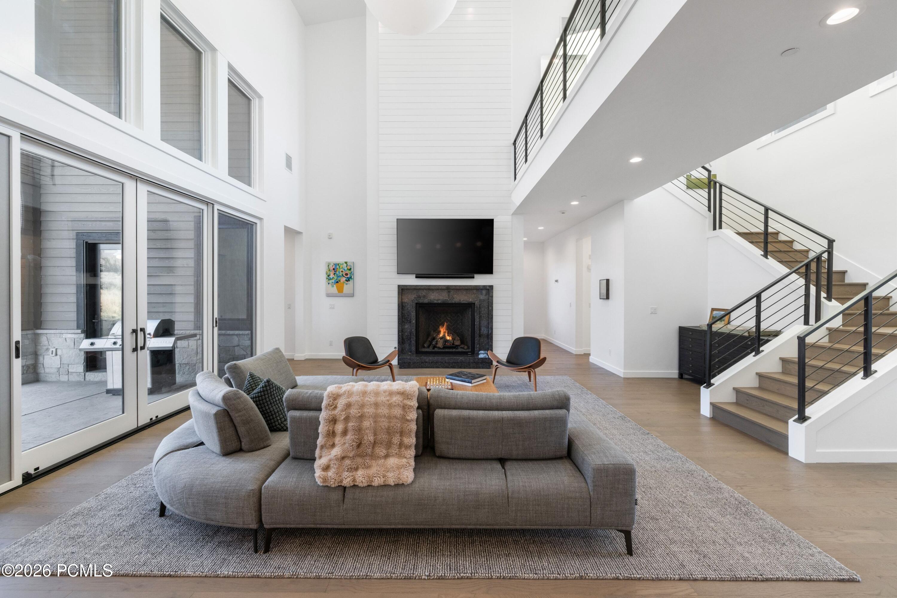 1747 E Thompson Peak Circle